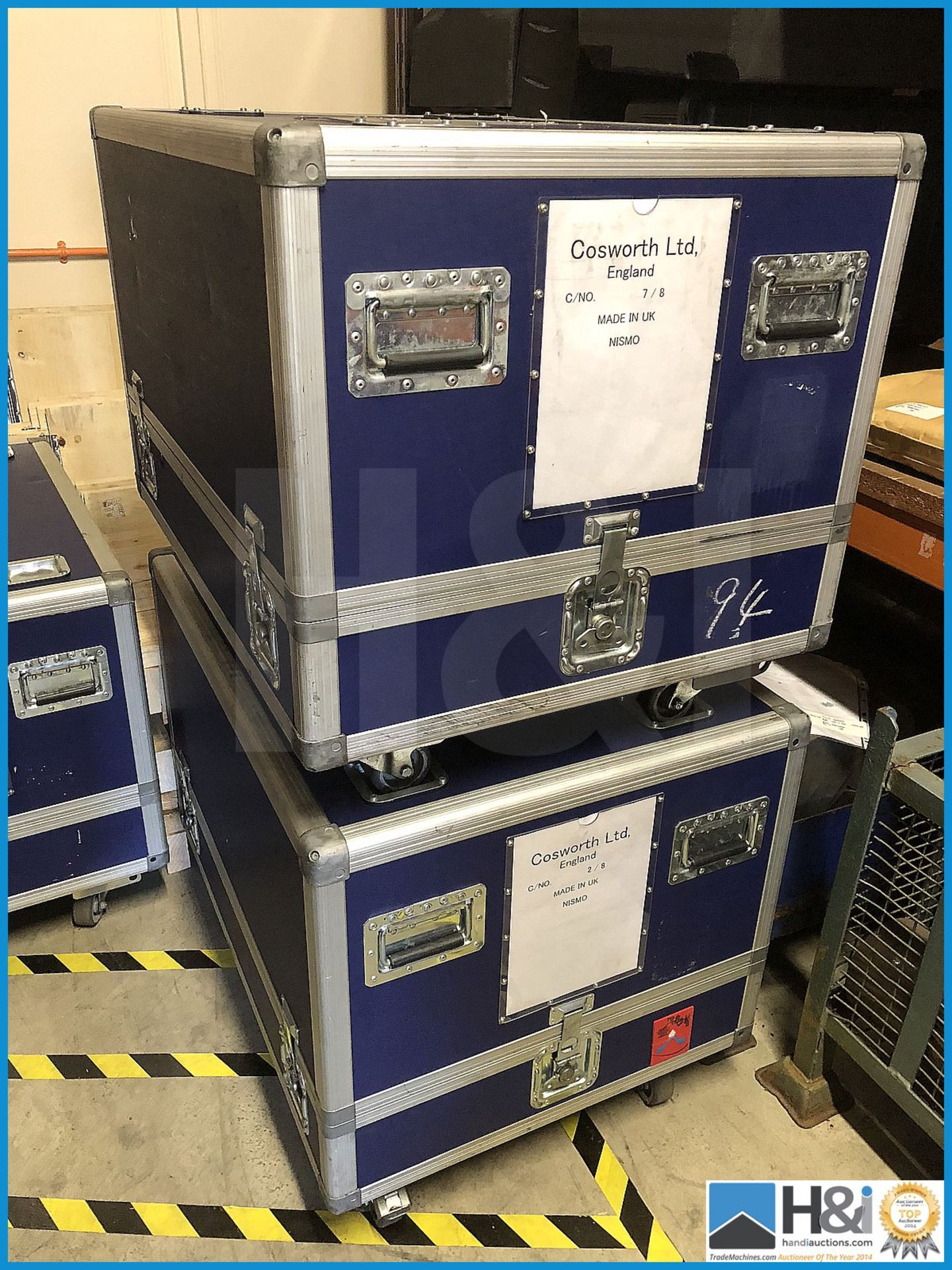 Quentor engine flight case complete with loading skids. Appx 28in x 38in x 24in. Cost over GBP 1,400