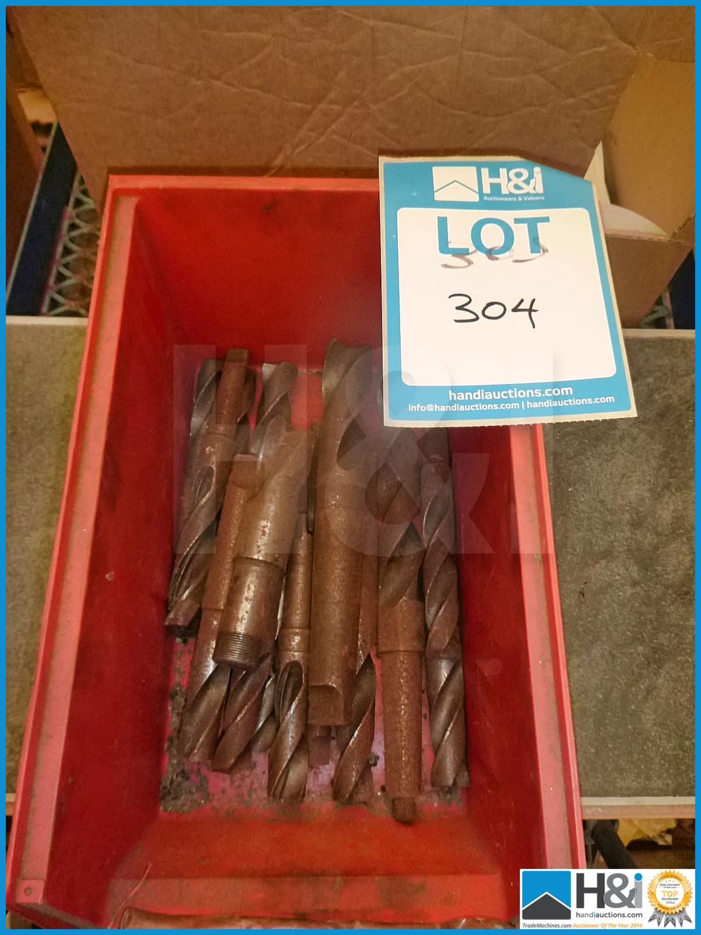 TOTE OF VARIOUS METAL DRILLS