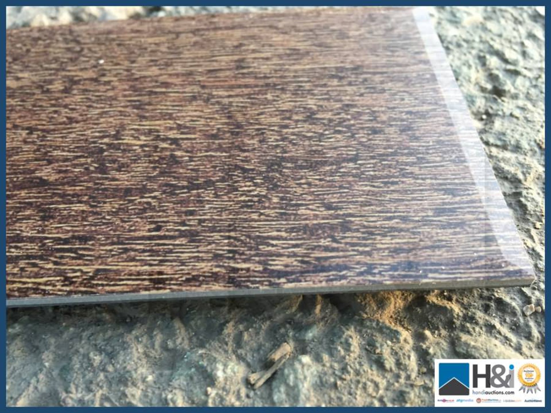 Karndean Da Vinci RP67 Materia Dark Oak Beveled edge heavy commercial strip flooring.20 m2 per lot. - Bild 2 aus 3