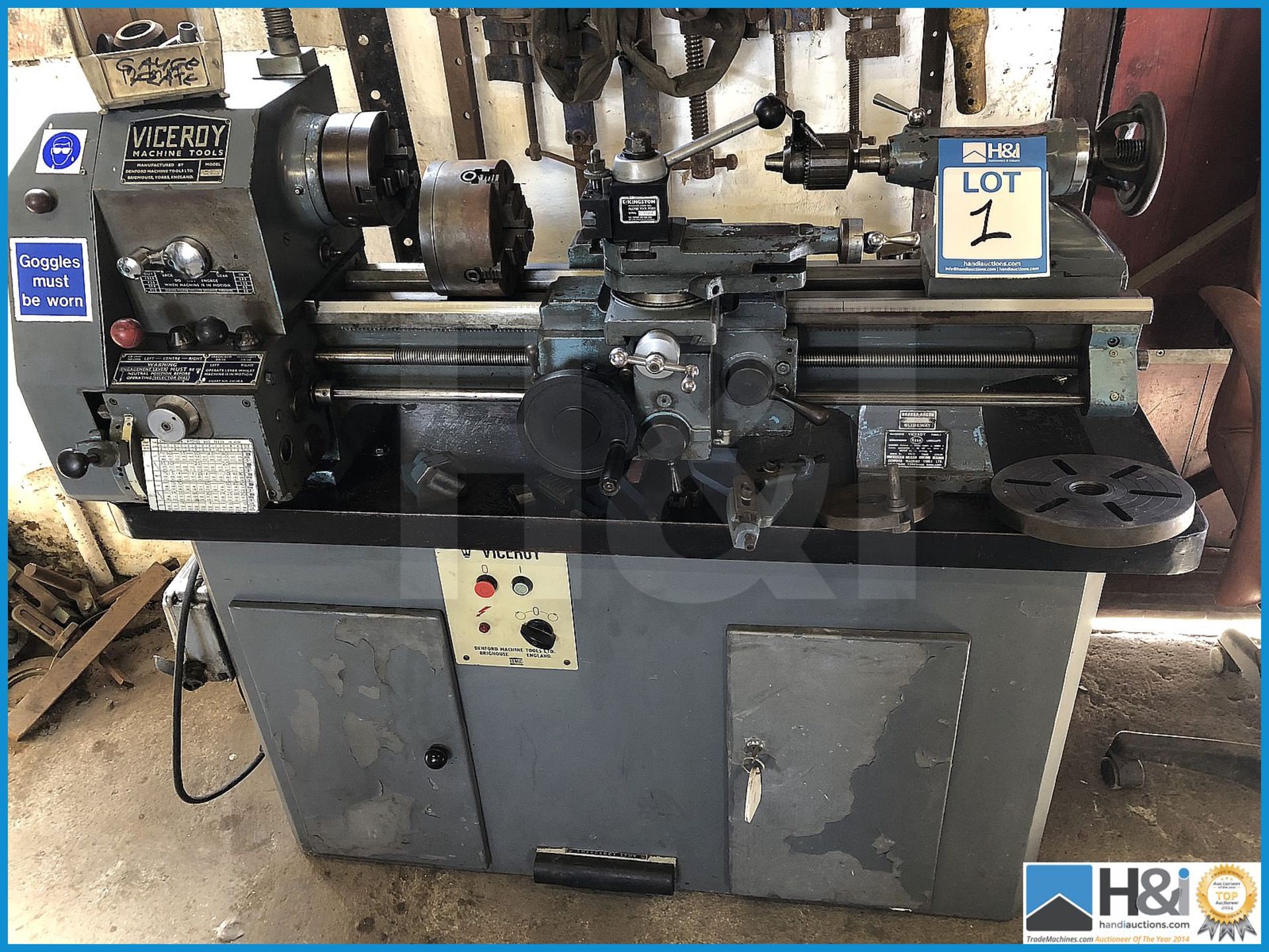 Viceroy Metric TD5 1/1G/B metalworking lathe with 2 x chucks in excellent order. 3 phase