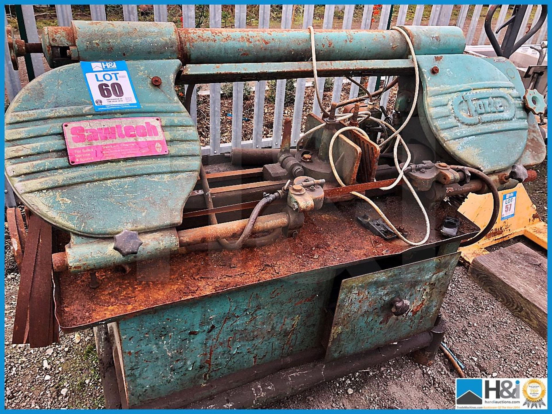 Forte 3 phase horizontal metal cutting bandsaw. Has been sheeted, advised working. Just needs a clea