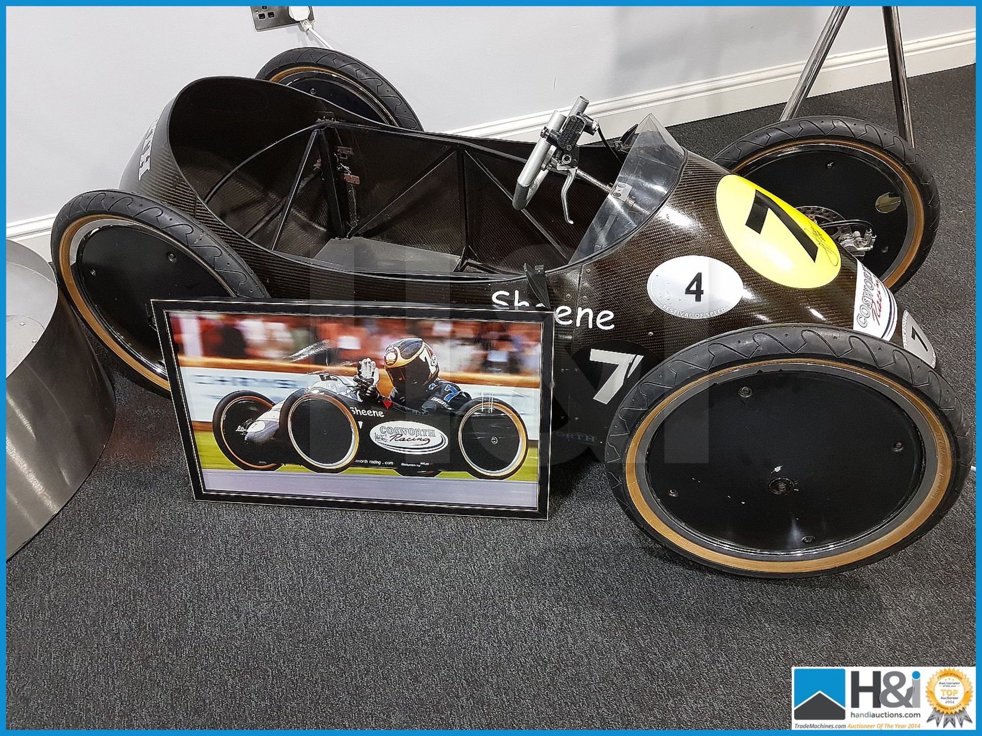 Barry Sheene carbon fibre racer. The down hill racer was designed and built by a team from Cosworth - Bild 8 aus 9