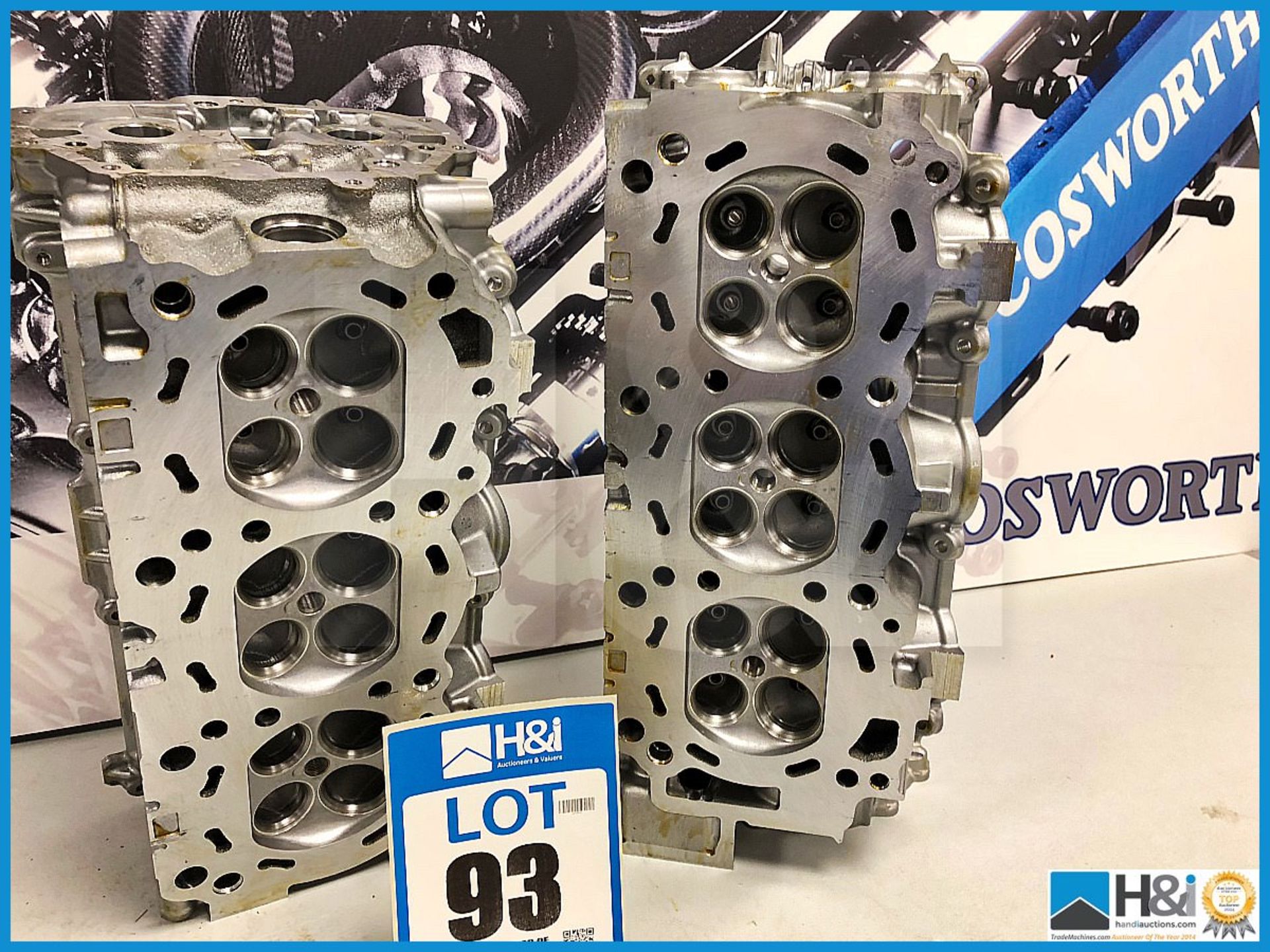 1 x Nissan VQ35 350z Cylinder head assy RH & LH Nissan 300HP. Code: PR8036 & PR8035. Lot 208 & 209