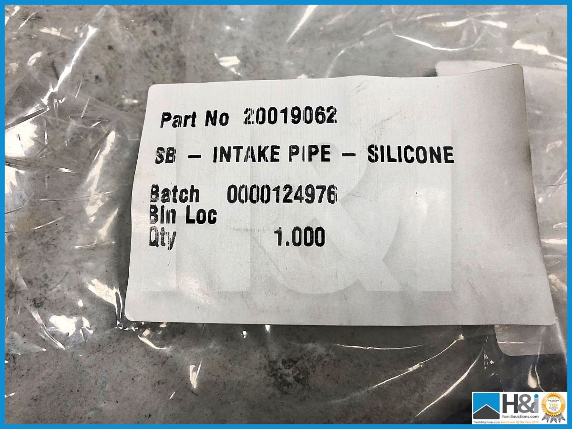 3 x Subaru intake pipe - silicone. Code: 20019062. Lot 104. RRP GBP 740 - Image 5 of 5