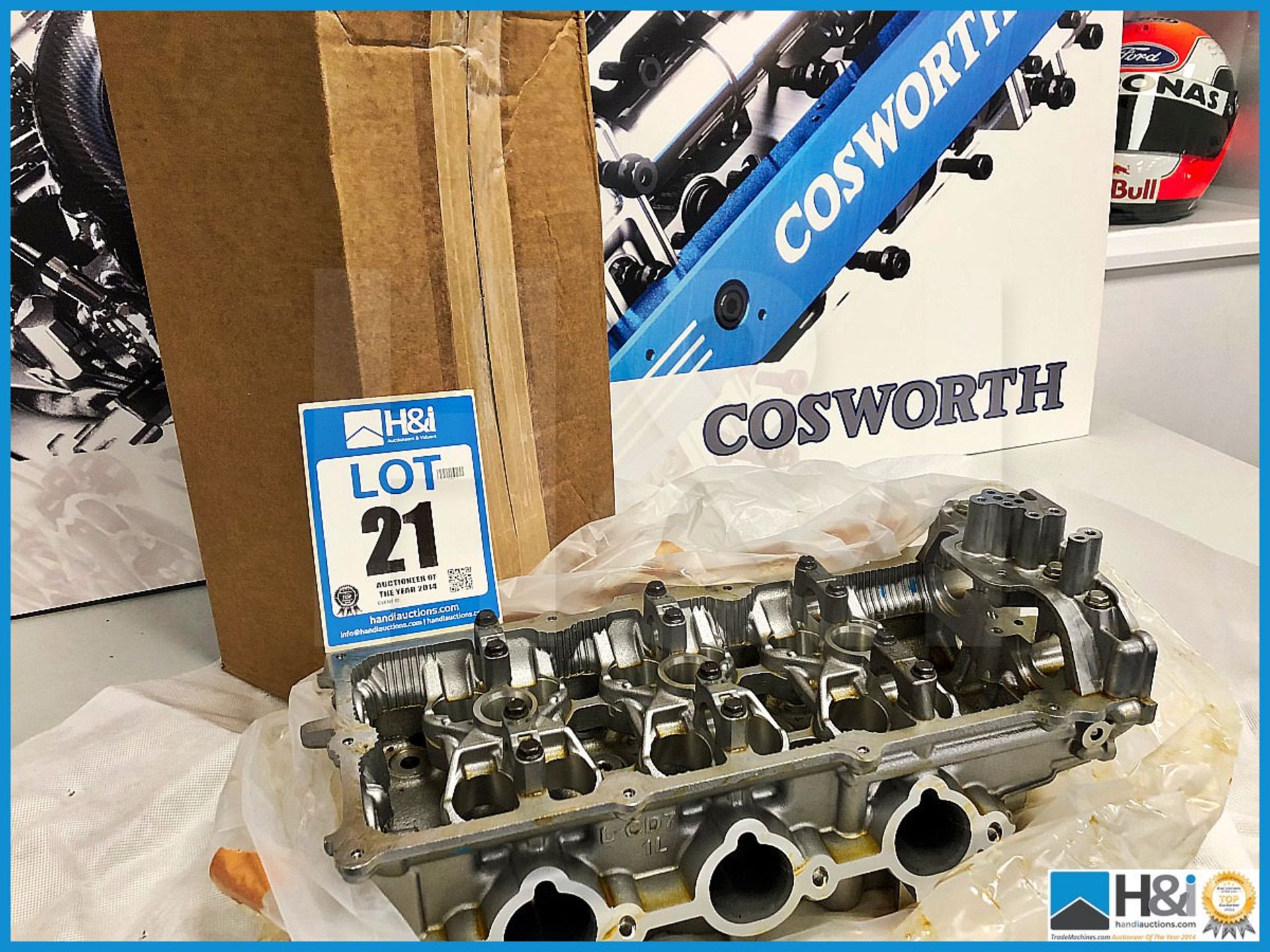 1 x Nissan VQ35 350z Cylinder head assy RH & LH Nissan 300HP. Code: PR8036 & PR8035. Lot 208 & 209