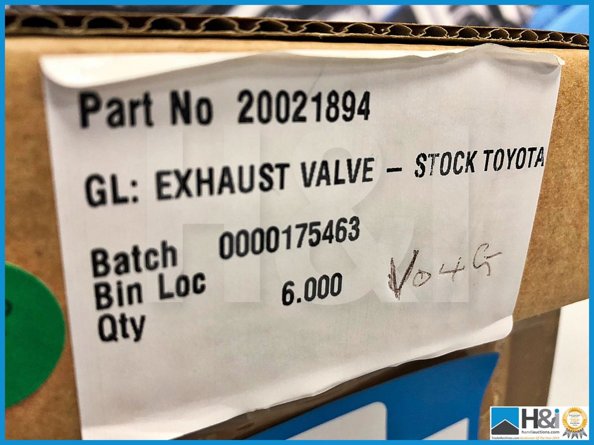 Approx 48 x Cosworth Lotus GL exhaust valves - stock Toyota. Code: 20021894. Lot 262 - Image 3 of 3