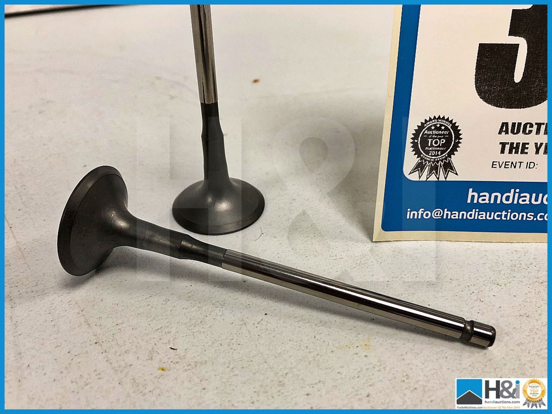 Approx 48 x Cosworth Lotus GL exhaust valves - stock Toyota. Code: 20021894. Lot 262 - Bild 2 aus 3