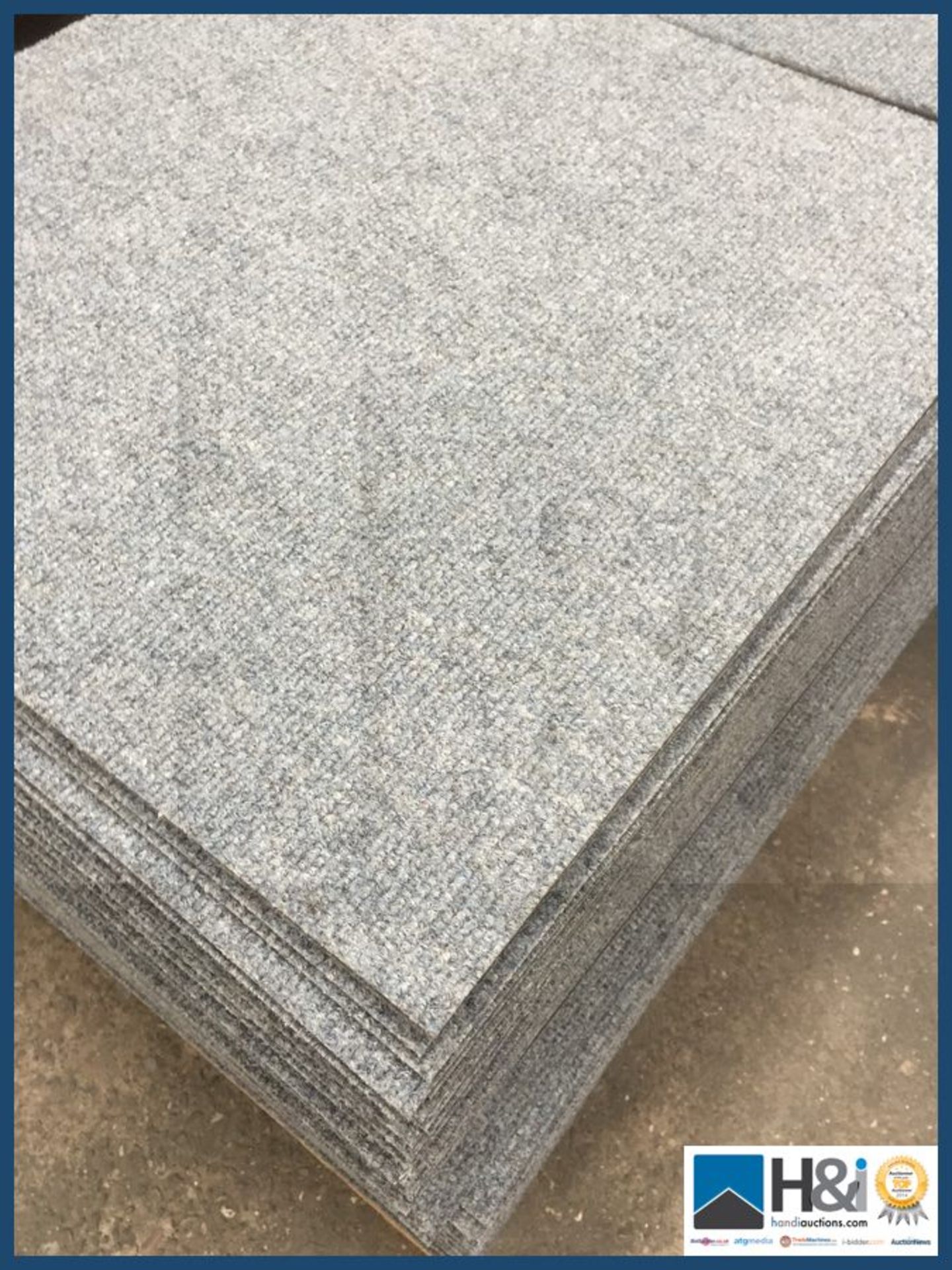 Burmatex contract carpet tiles. Design: Grade. Colour: Silver. 80 tiles per lot total 20m2. RRP GBP - Image 2 of 3