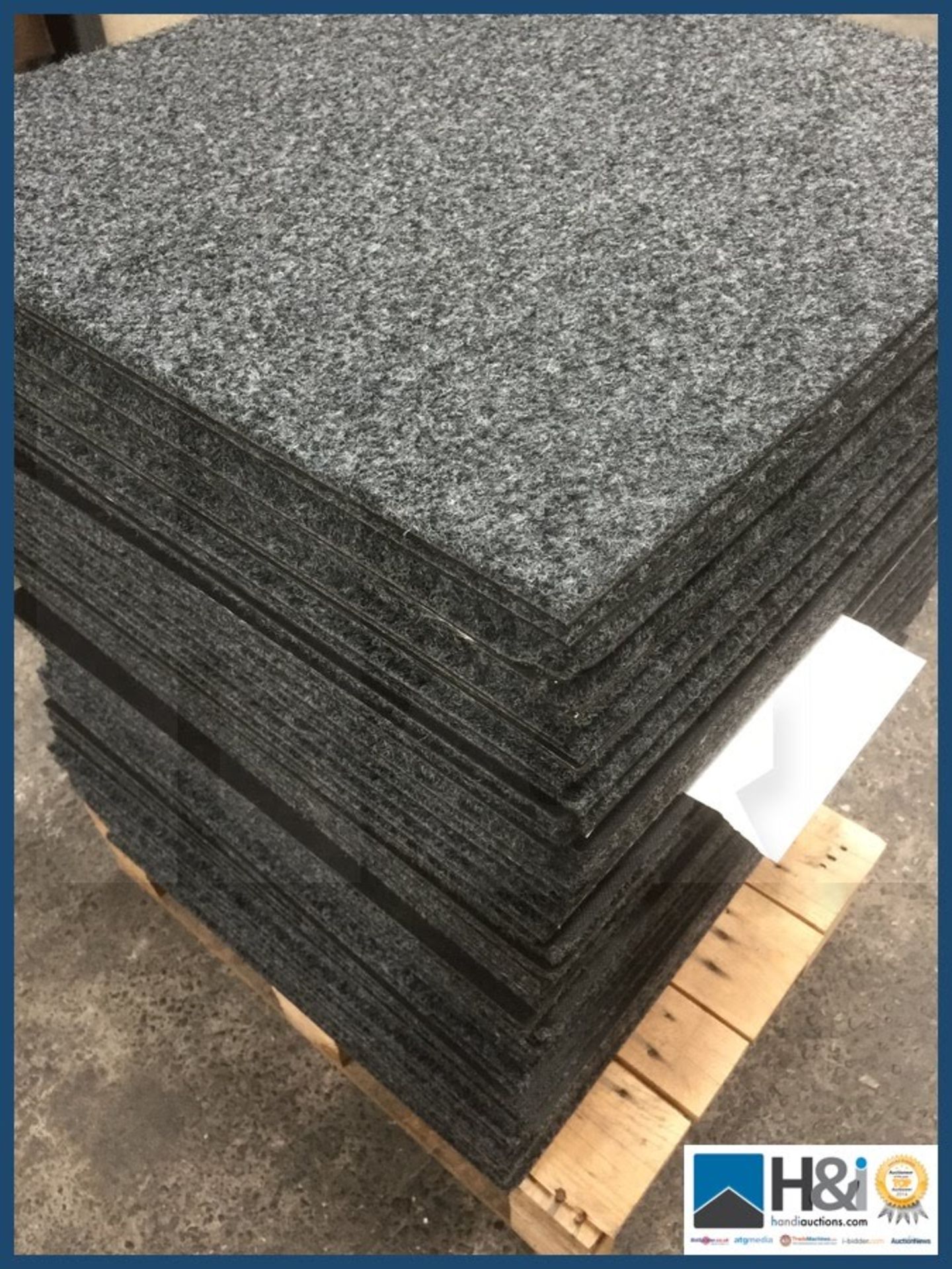 Burmatex contract carpet tiles. Design:Rialto. Colour:Charcoal Grey. 80 tiles total 20m2. RRP GBP 40 - Image 2 of 4