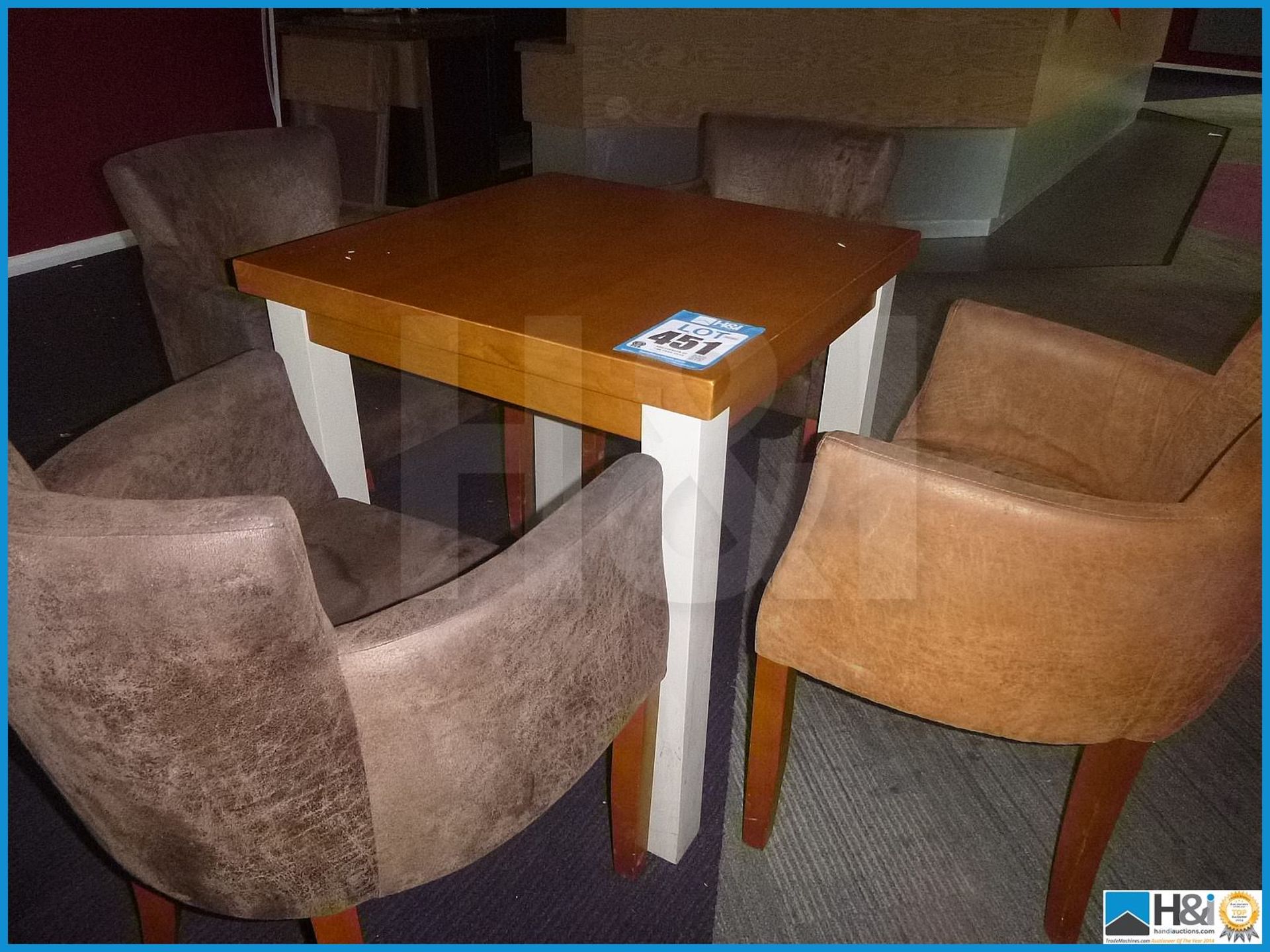 4 BROWN LEATHER CHAIRS AND TABLE