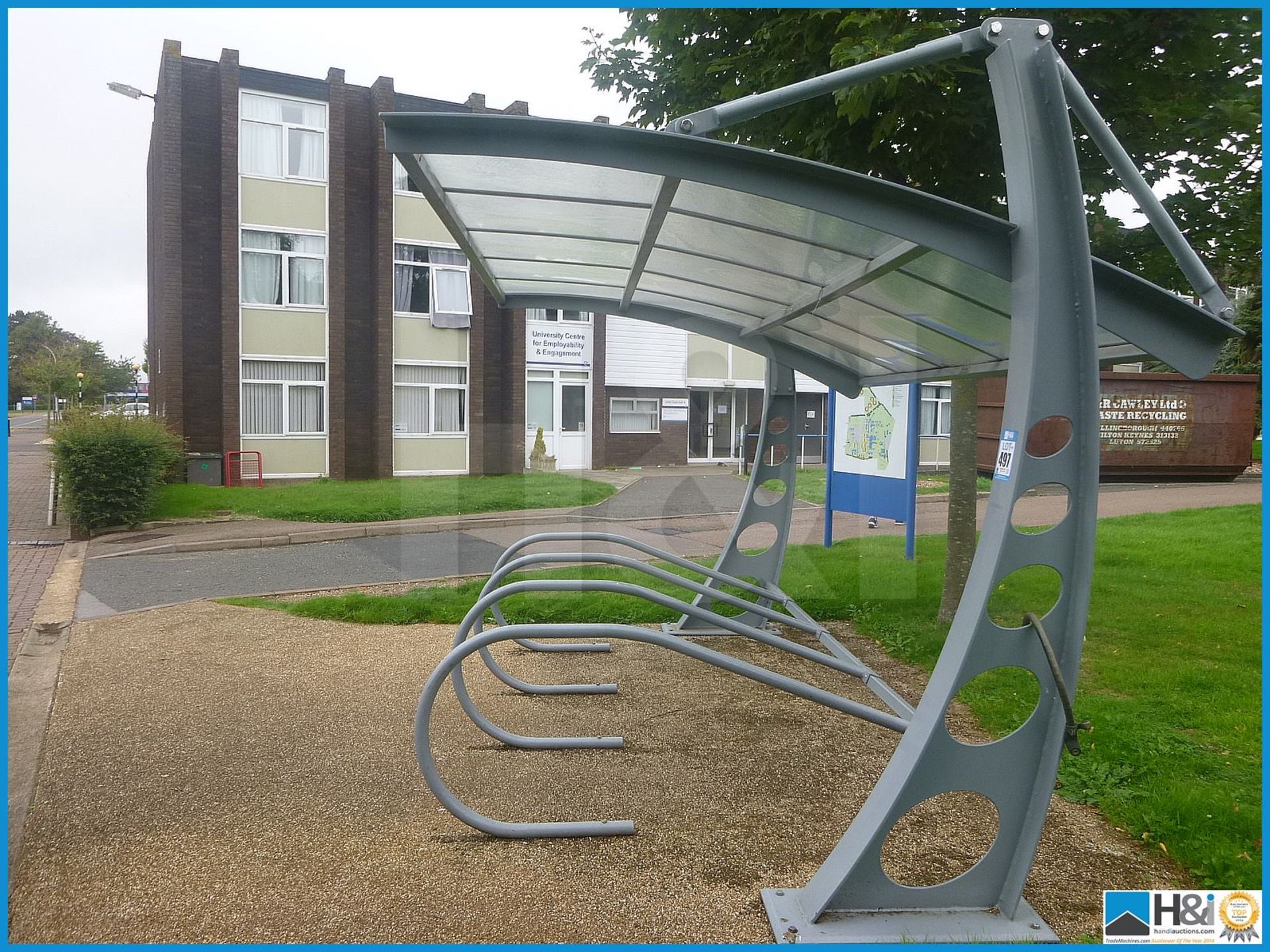 FANTASTIC BIKE SHELTER, GREAT GARDEN FEATURE OPPORTUNITY, BUYER TO DISMANTLE AND REMOVE - Image 2 of 3