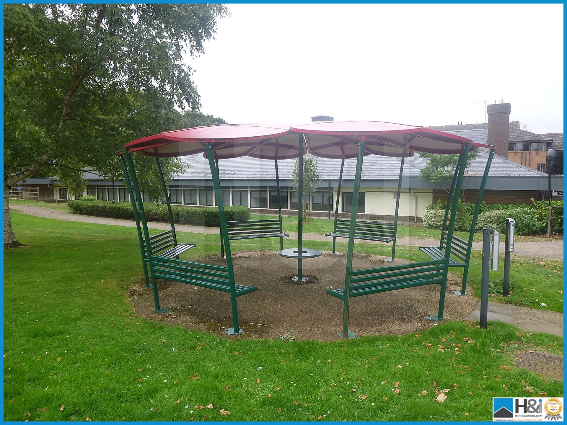 FANTASTIC GARDEN SHELTER, BUYER RESPONSIBLE FOR THE SAFE DISMANTLING AND REMOVAL OF THIS ITEM