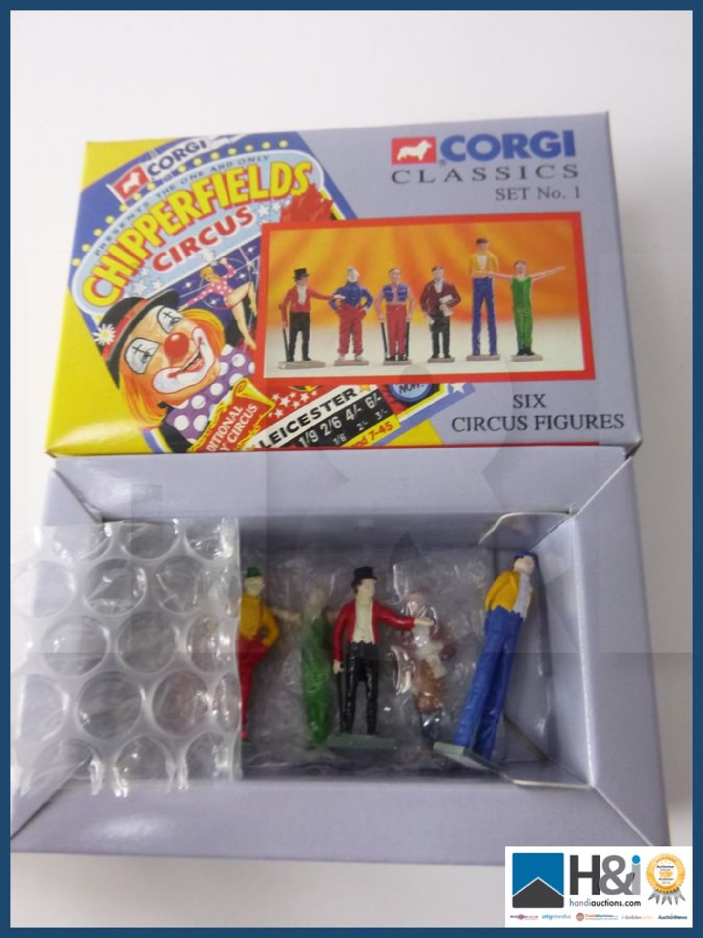 Corgi classics fine selection of Chipperfields circus new and boxed. - Image 8 of 12