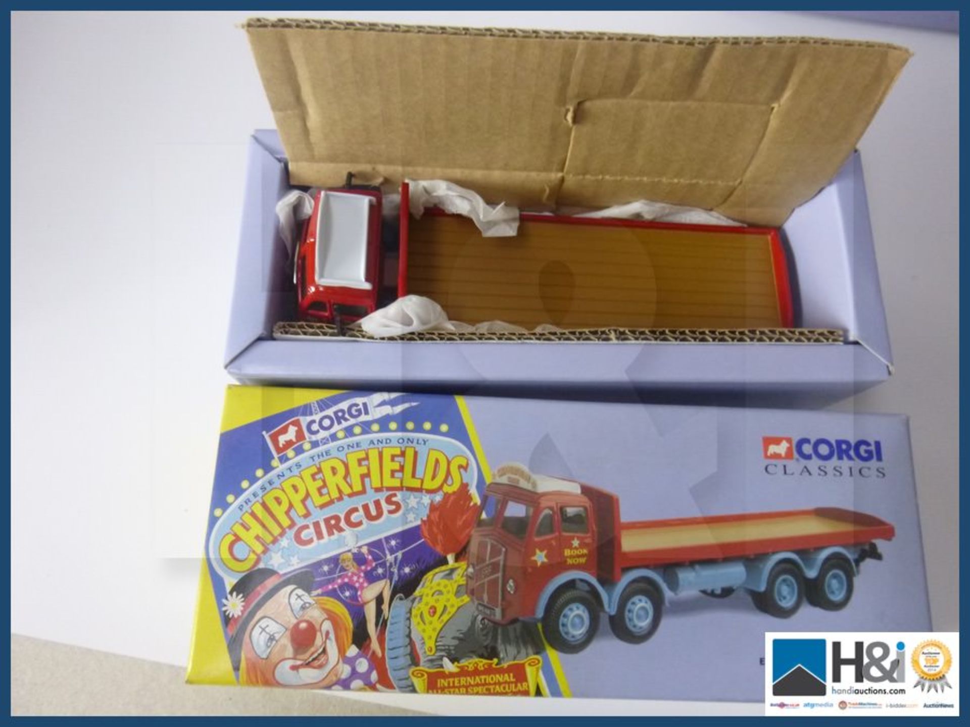 Corgi classics fine selection of Chipperfields circus new and boxed. - Image 3 of 12