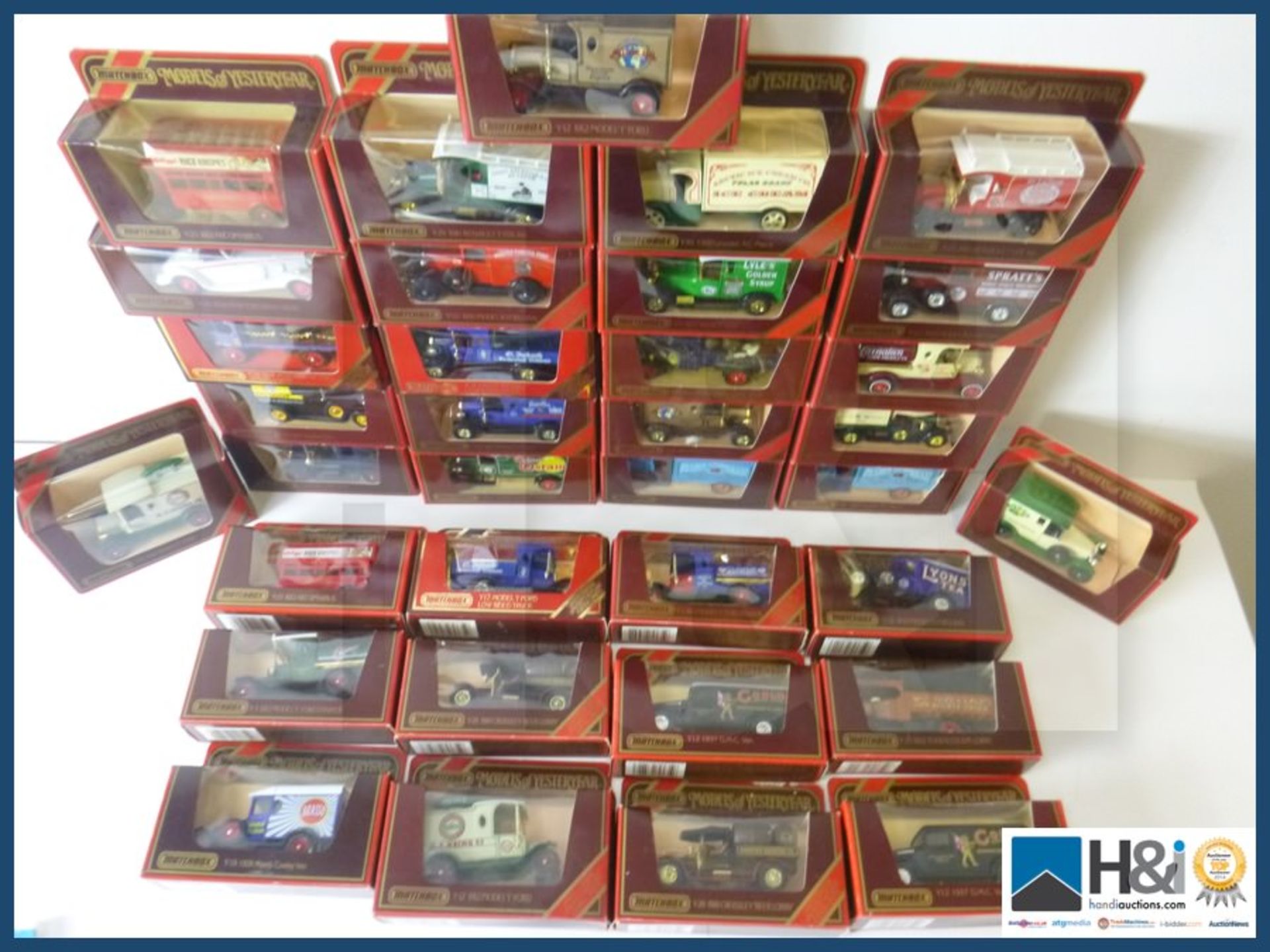 X35 Large amount of Matchbox yesteryear assorted vehicles make great display. - Image 4 of 4