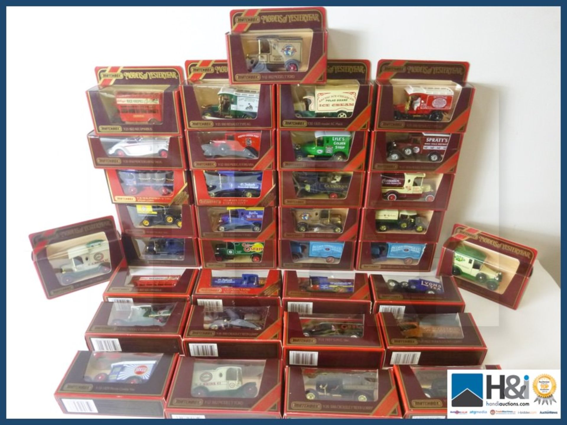 X35 Large amount of Matchbox yesteryear assorted vehicles make great display. - Image 2 of 4