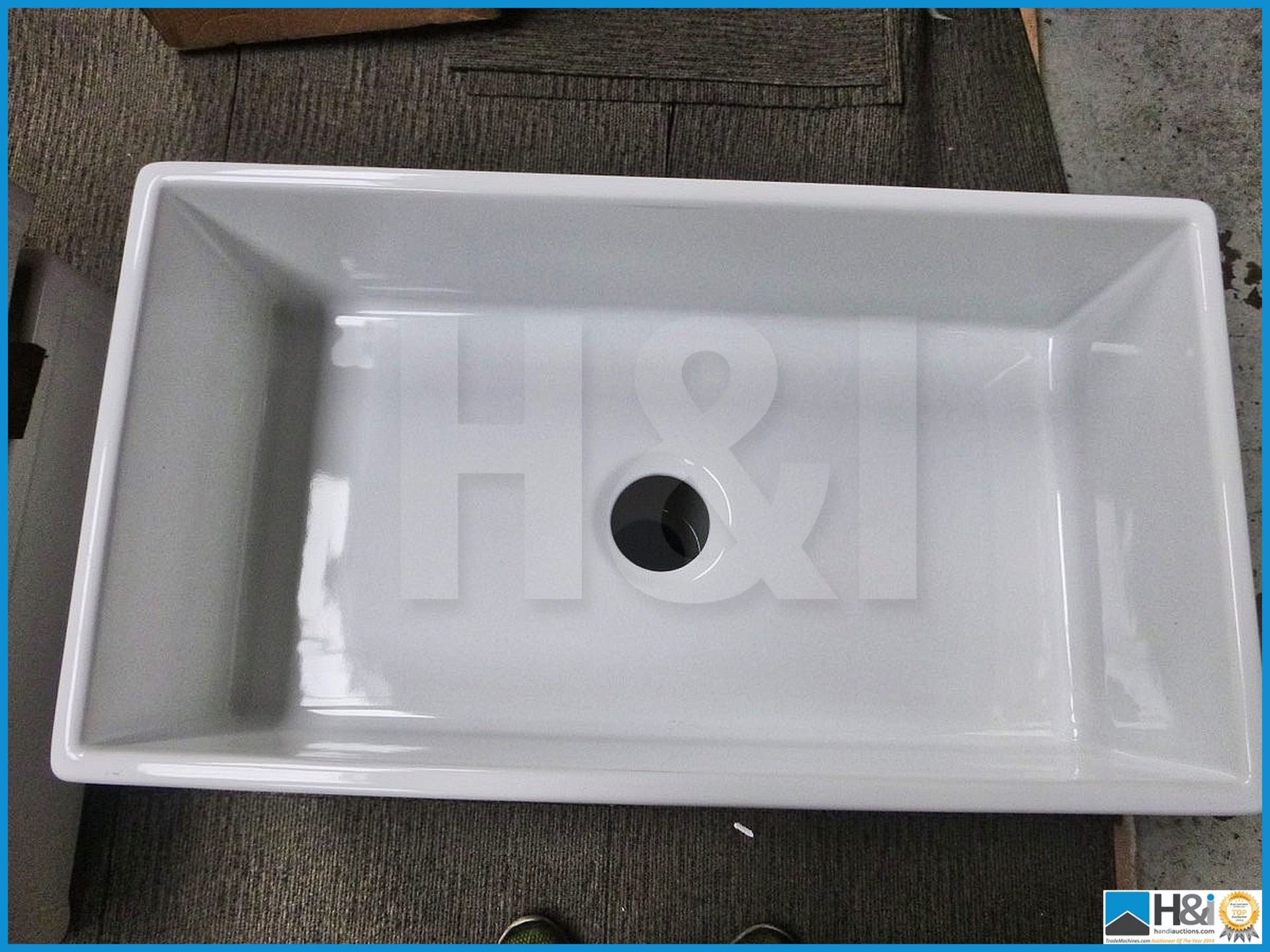 Fine Fireclay flute fronted single bowl Belfast sink 840 X 460 X 260 suitable for inset or counterto