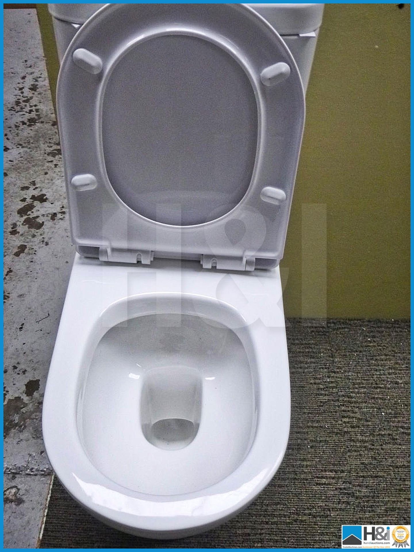 Modern K05 full facia WC toilet complete with sandwich soft close seat. RRP £599. - Image 2 of 3