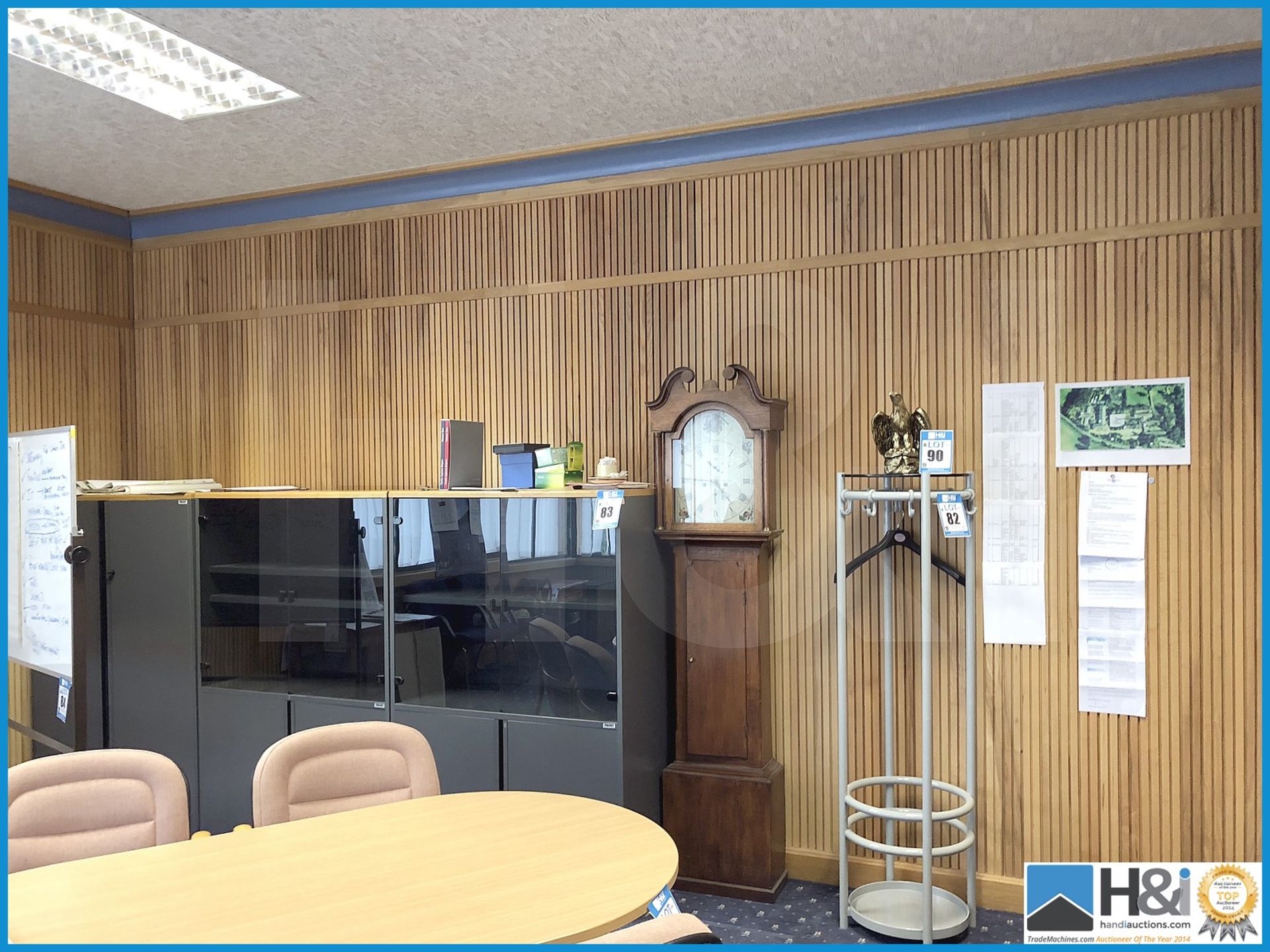 Wood panelling to Directors office (buyer to safely remove) take as much as required - Image 3 of 4