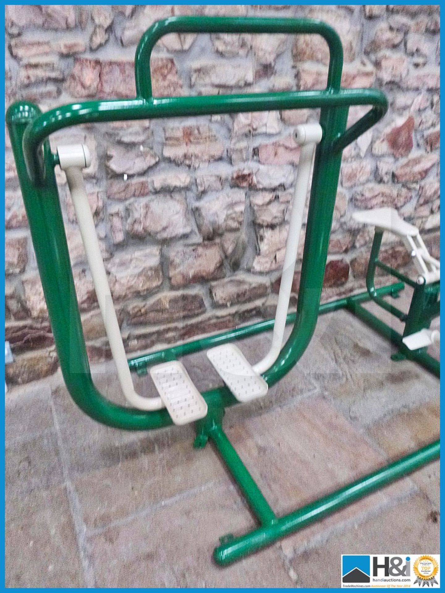 Outdoor fitness equipment comprising pull up bike and space walker . Solid metal construction new a - Bild 5 aus 5