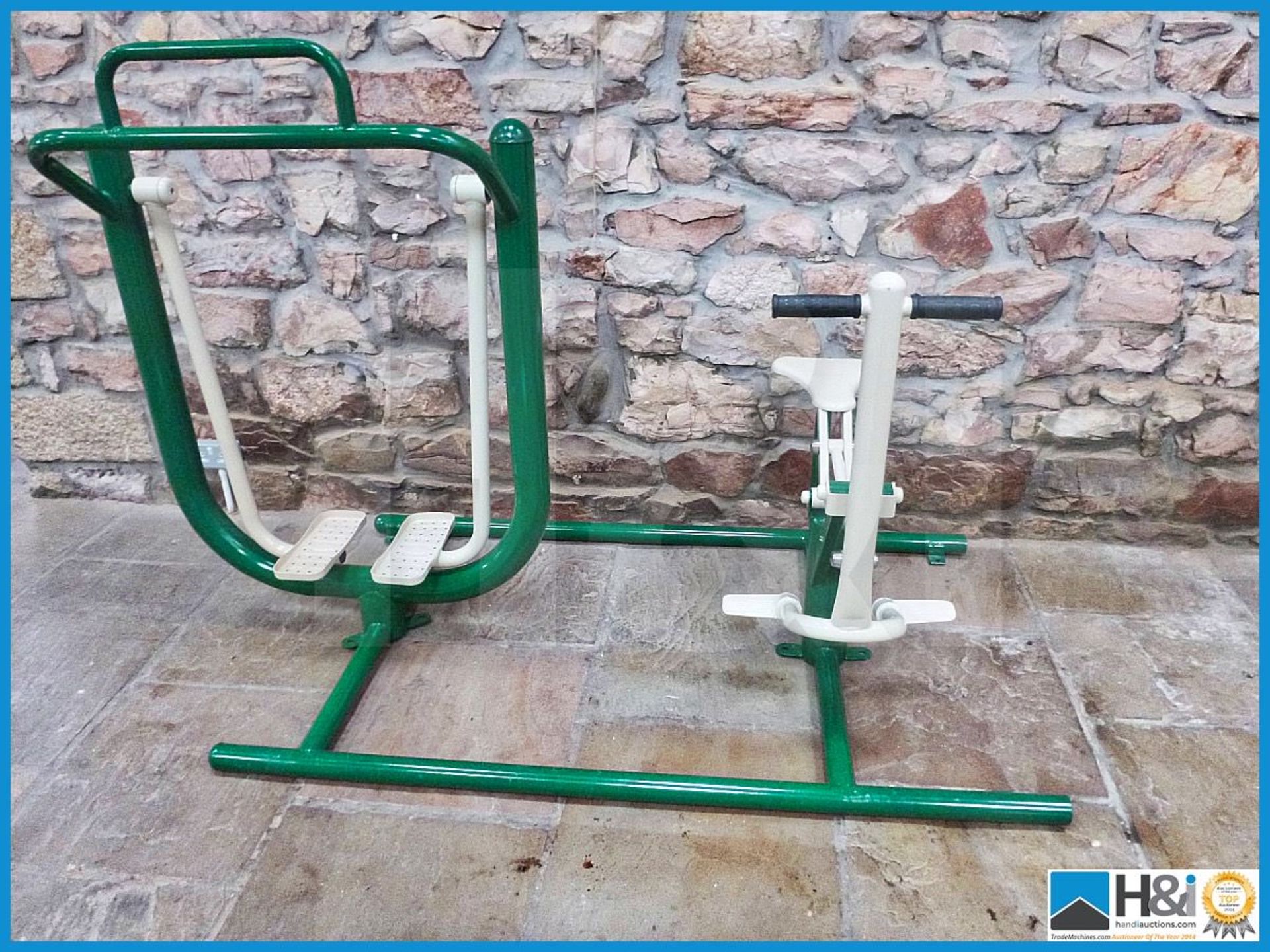 Outdoor fitness equipment comprising pull up bike and space walker . Solid metal construction new a - Bild 2 aus 5