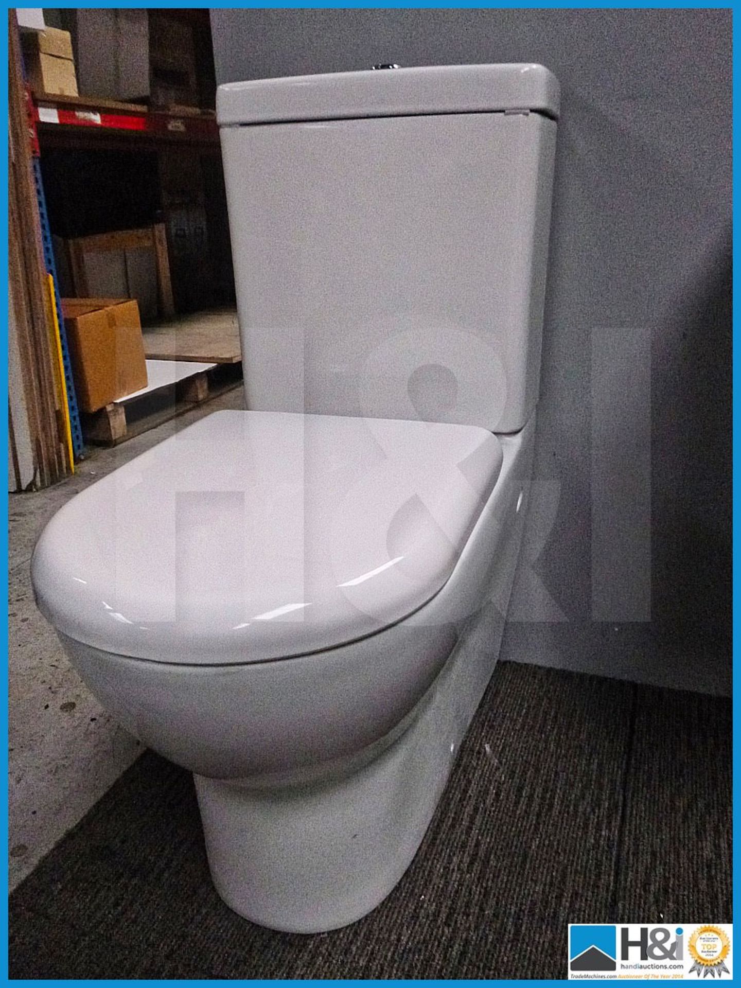 Luxury K 014 Full facia close coupled toilet. Complete with clean easy soft close seat RRP 599 GBP. - Image 3 of 4
