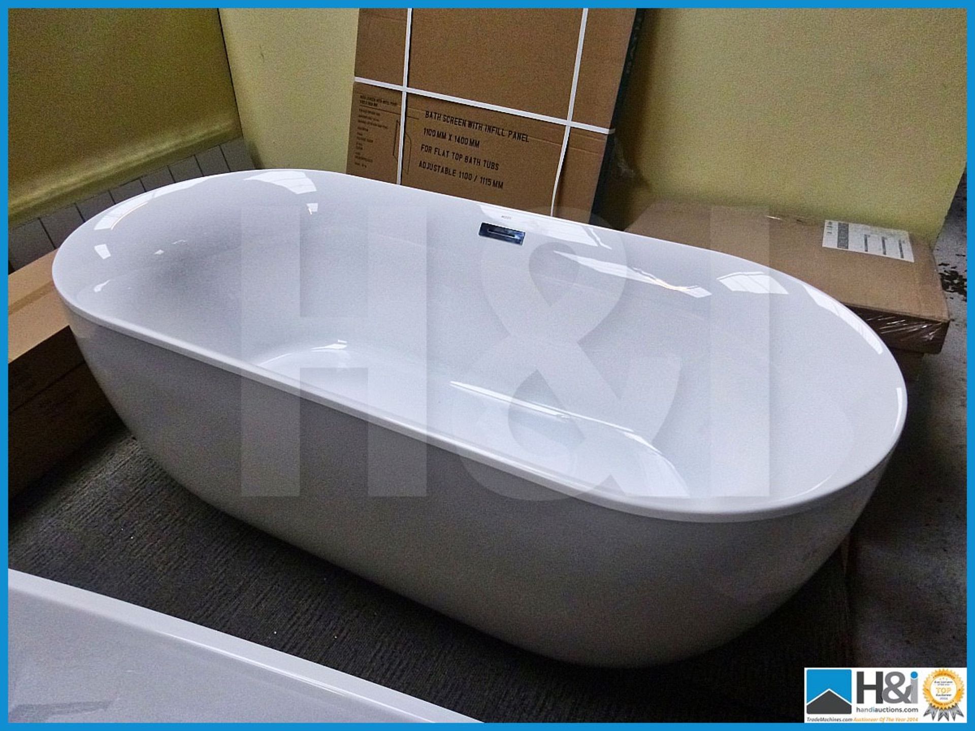 Spectacular twin skinned free standing acrylic bath with two separate finishes, smooth high gloss wh