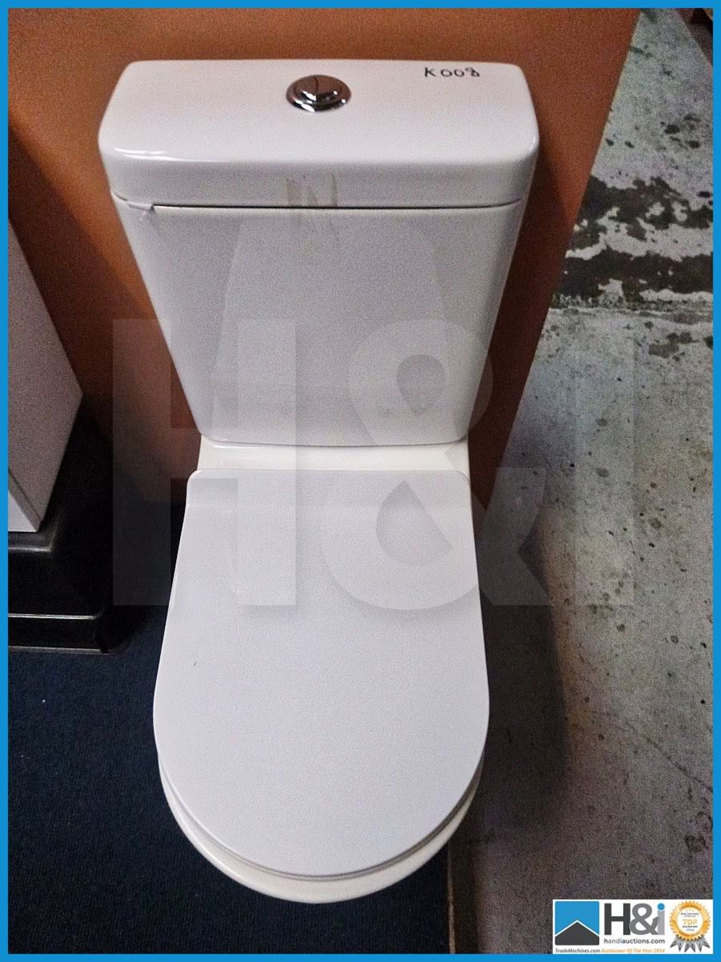 Luxury K 008 Full facia vitreous china close coupled toilet. Complete with clean easy soft close sea