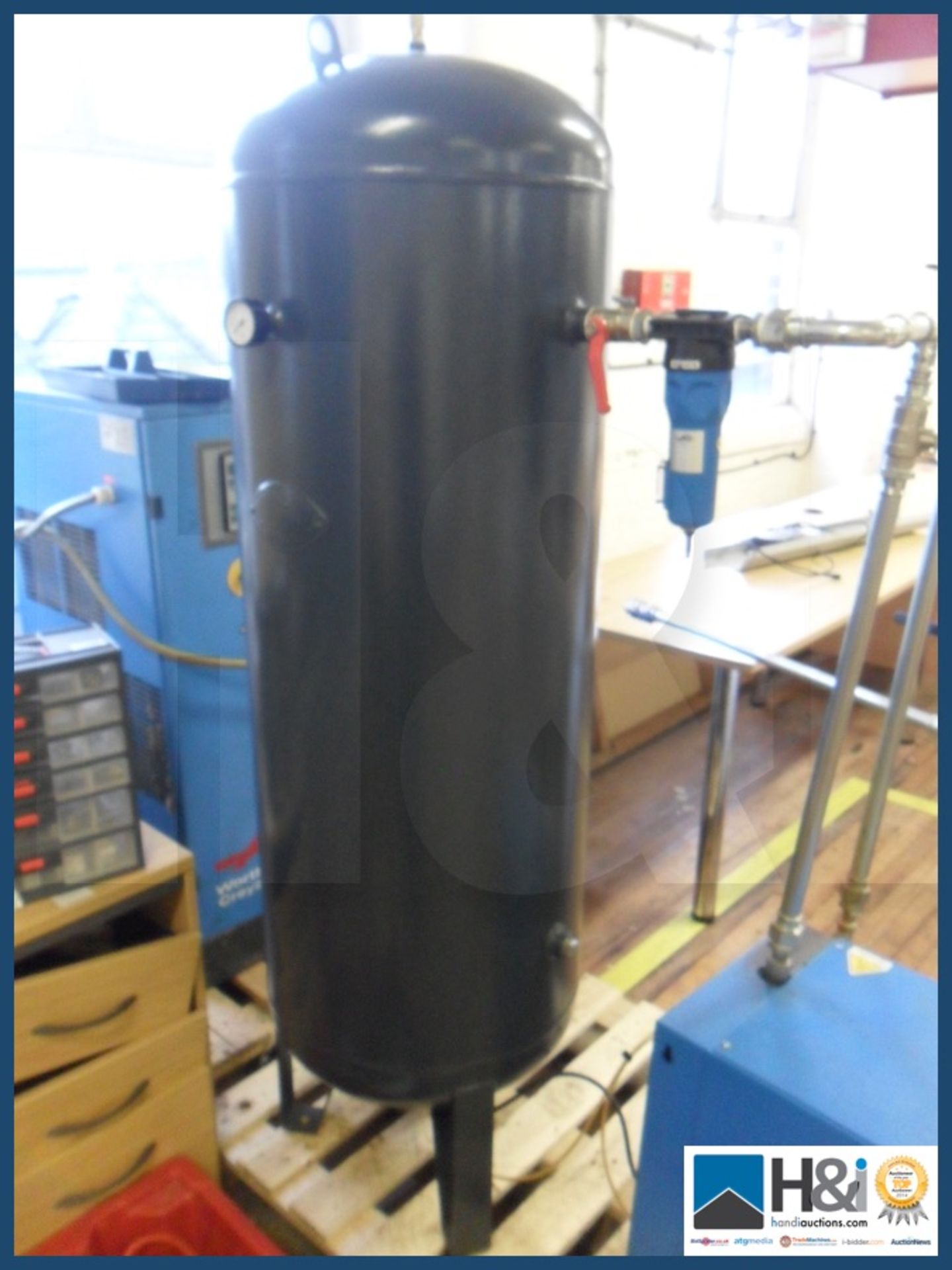 Rollair 1500 Screw compressor vertical tank. 270 ltr capacity and AMD 18/AC Condenser. See images f - Image 9 of 13