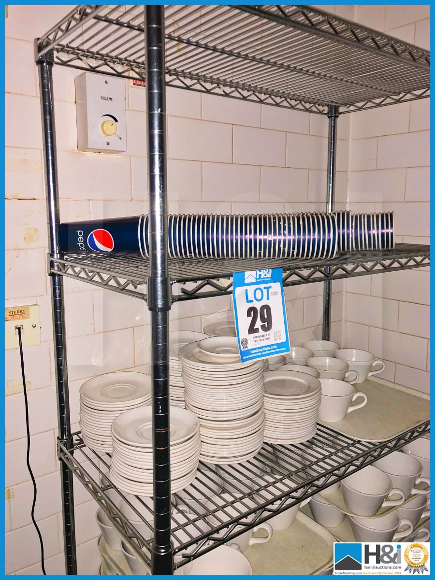 Freestanding rack with huge quantity of very nice crockery crockery. - Image 3 of 3