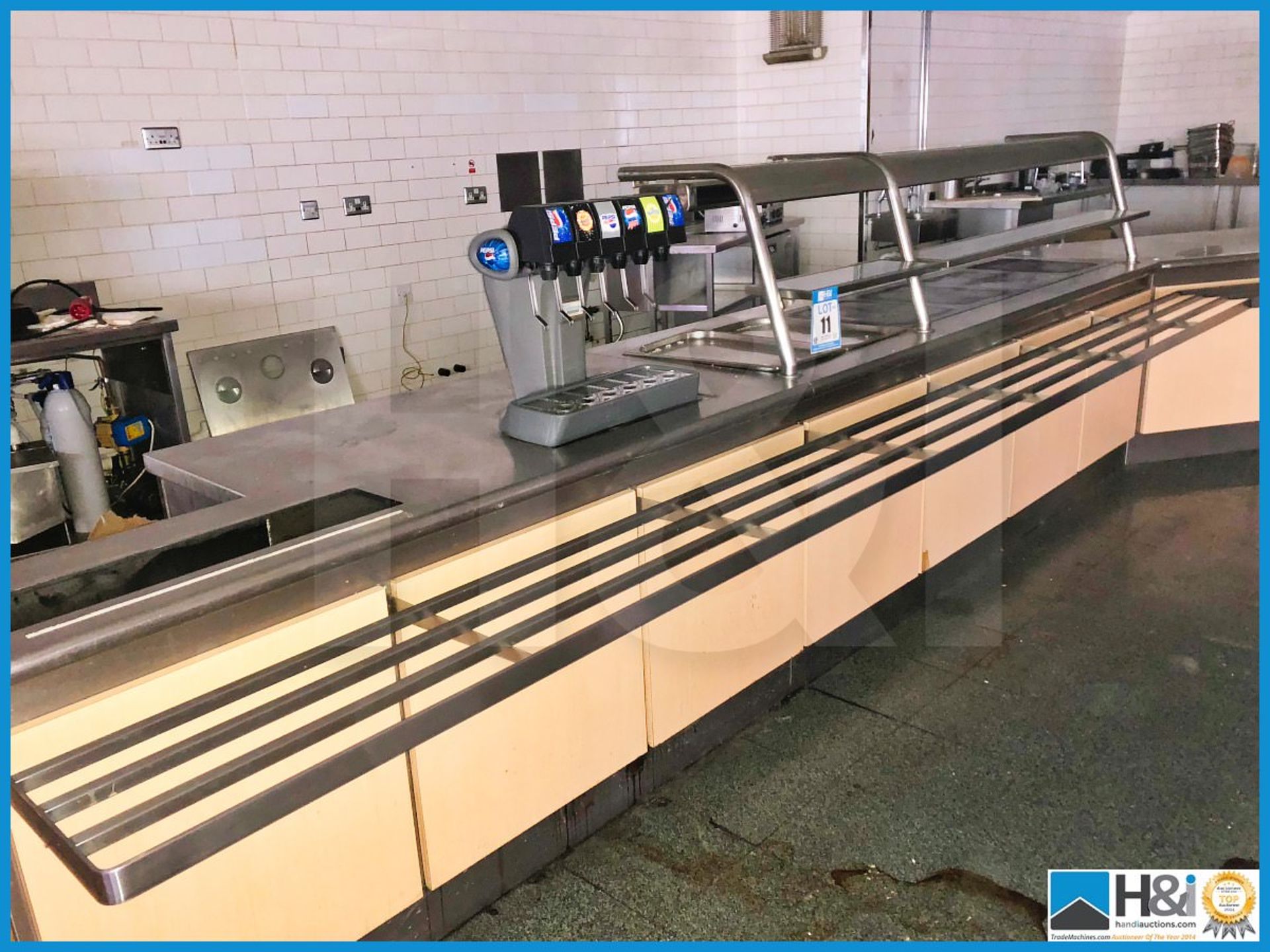 Cantine hot food serving station with overhead heating and lighting, drink dispenser, hot plates, un - Image 2 of 6