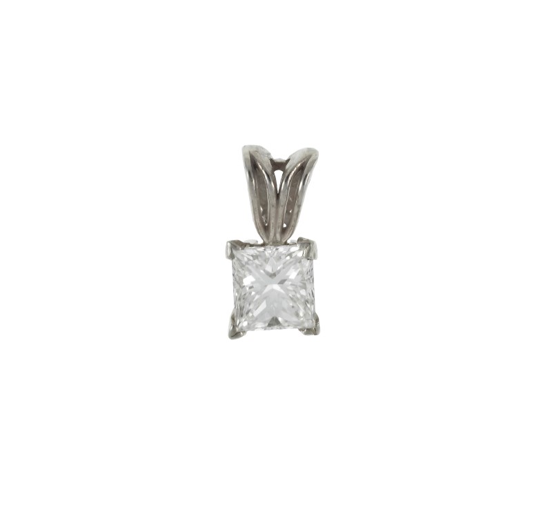 Pendentif or gris 585 serti d'un diamant taille princesse (env. 0.6 ct) h. 1 cm