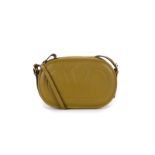 Valentino sac pochette à bandoulière en cuir lisse vert mousse réédition 198182 housse 14x21 cm