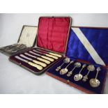 A case of six Victorian silver teaspoons with pierced handles - London 1892, a set of six