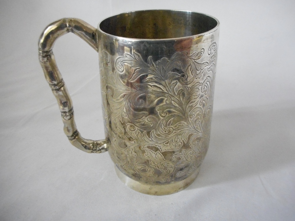 A Chinese silver tankard with bamboo style handle and engraved leaf decoration - 4 1/2in. high - Image 3 of 3