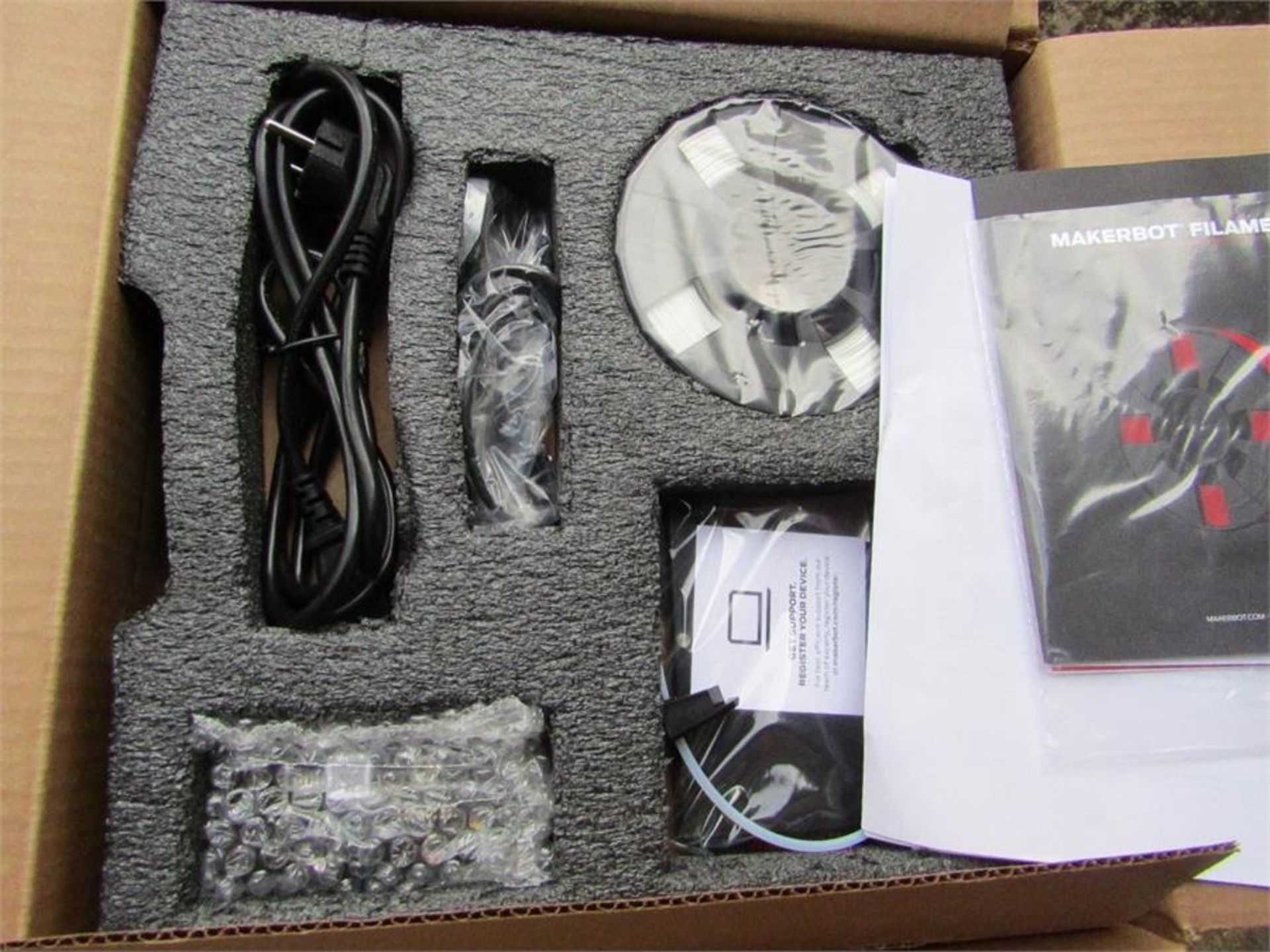 New & Boxed MakerBot Replicator Mini Compact 3D Printer - 1005CR 8459551 - Image 3 of 4
