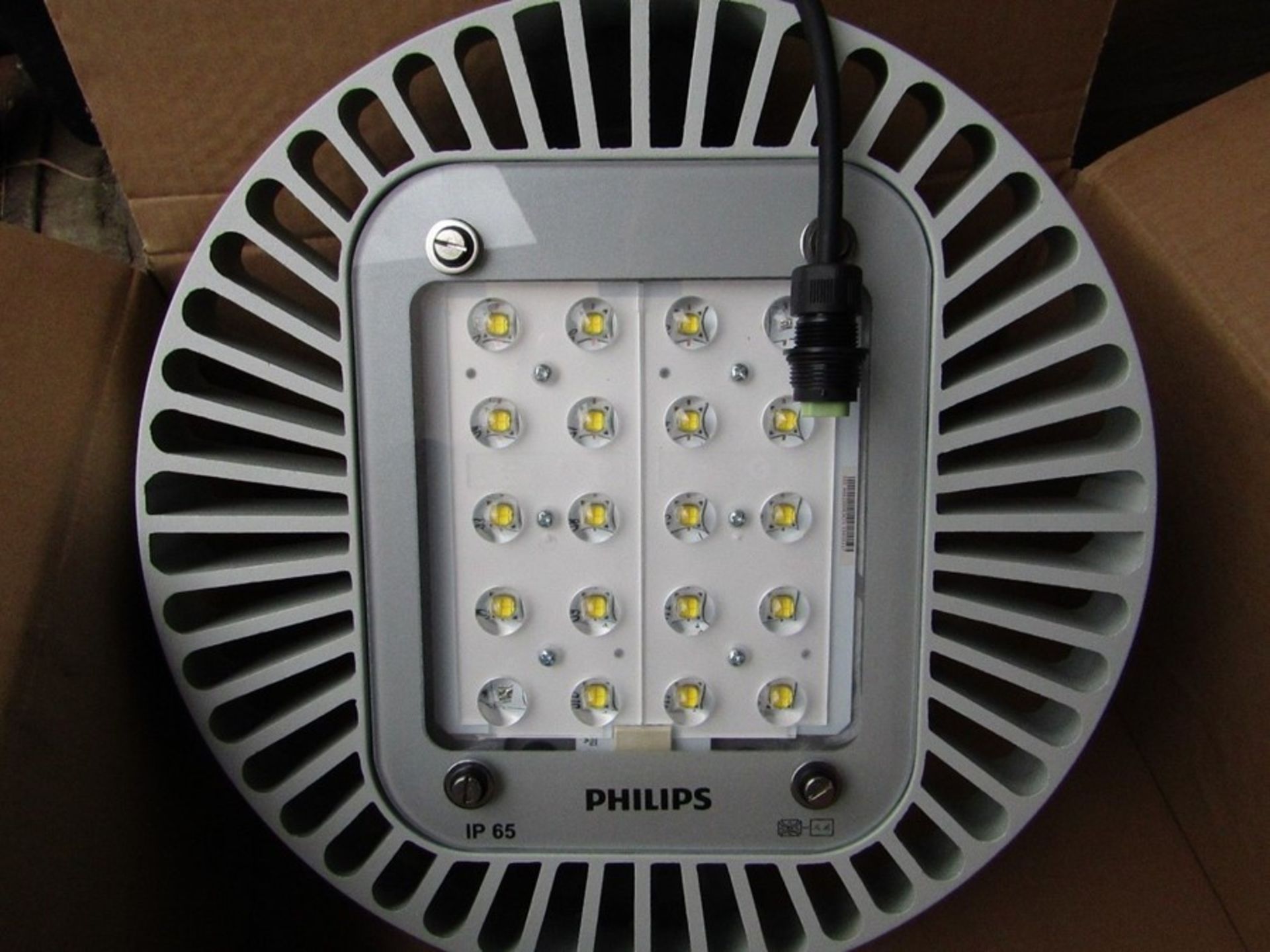 Philips CoreLine LED High Bay Light 108W - Warehouse Light 10000lm H9 7800393