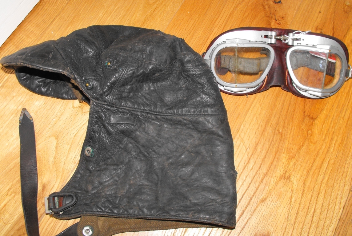 Lot of Vintage Leather Helmet and Goggles. - Image 2 of 5