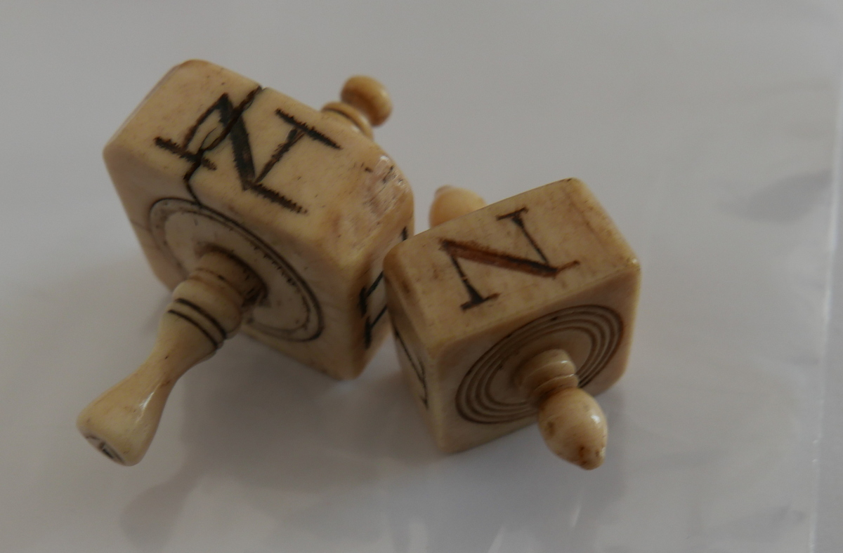 Pair of Antique Ivory Sailors Scrimshaw Gambling Spinners. - Image 5 of 6