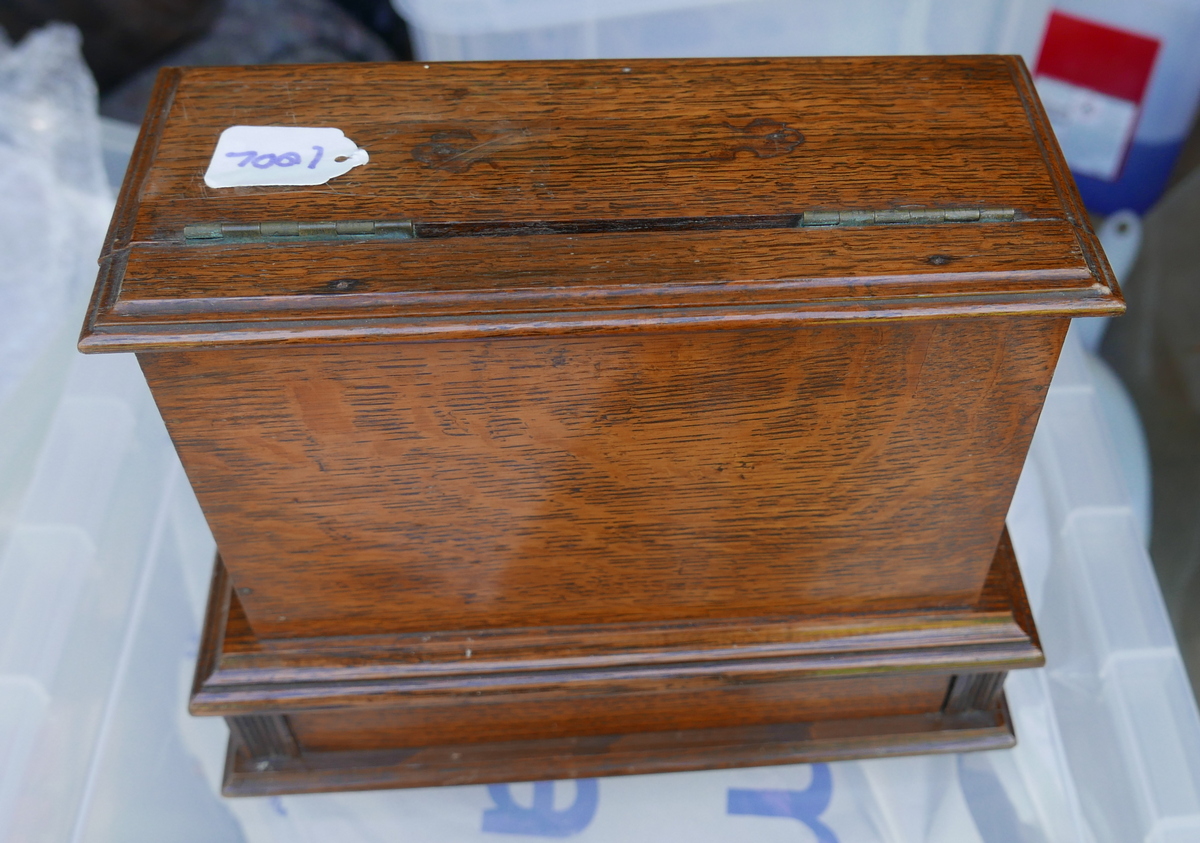 Antique Oak Desk Stationery Cabinet with Inkwells. - Bild 4 aus 4