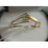 18 karat 2 Two Tone Gold and Diamond Ring - UK size O 1/2
