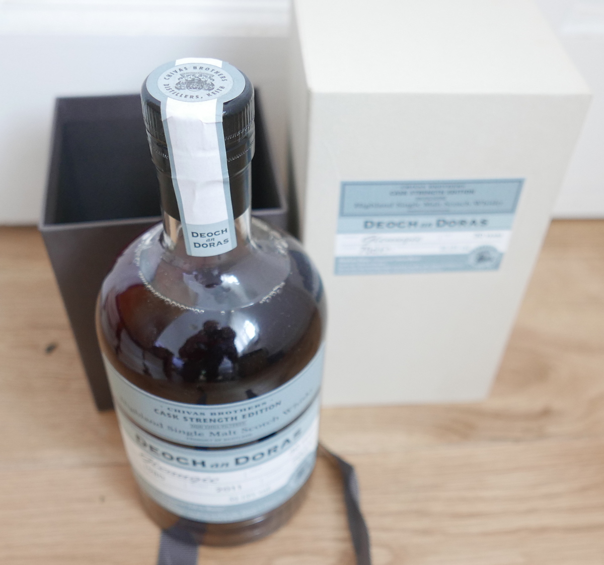 Boxed Glenugie Deoch an Doras 30 year old Single Malt Whisky. - Image 2 of 3