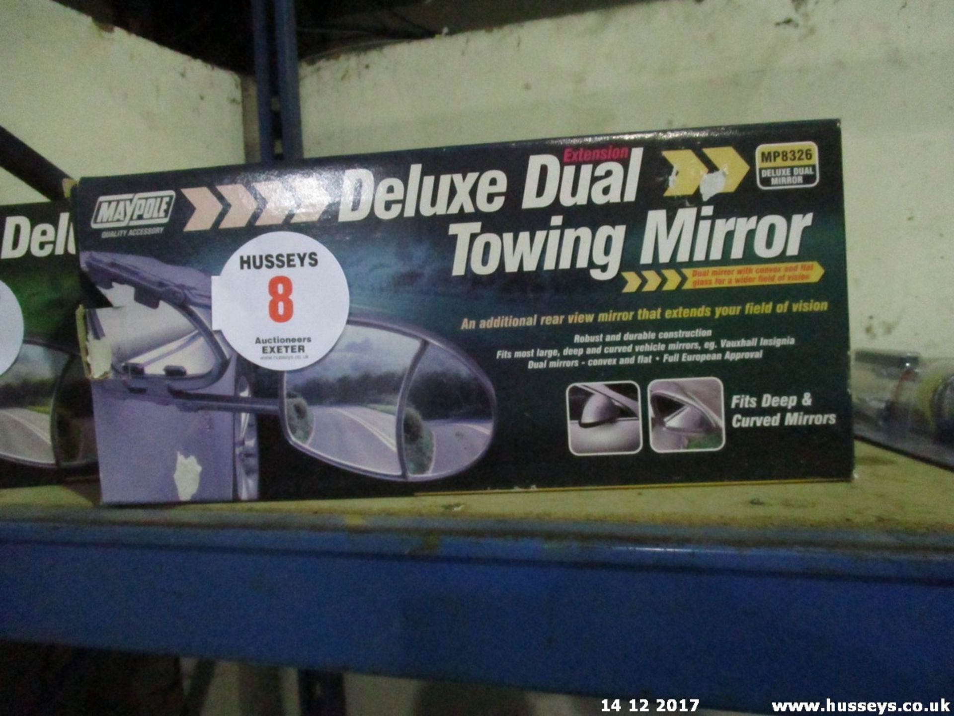 TOWING MIRROR