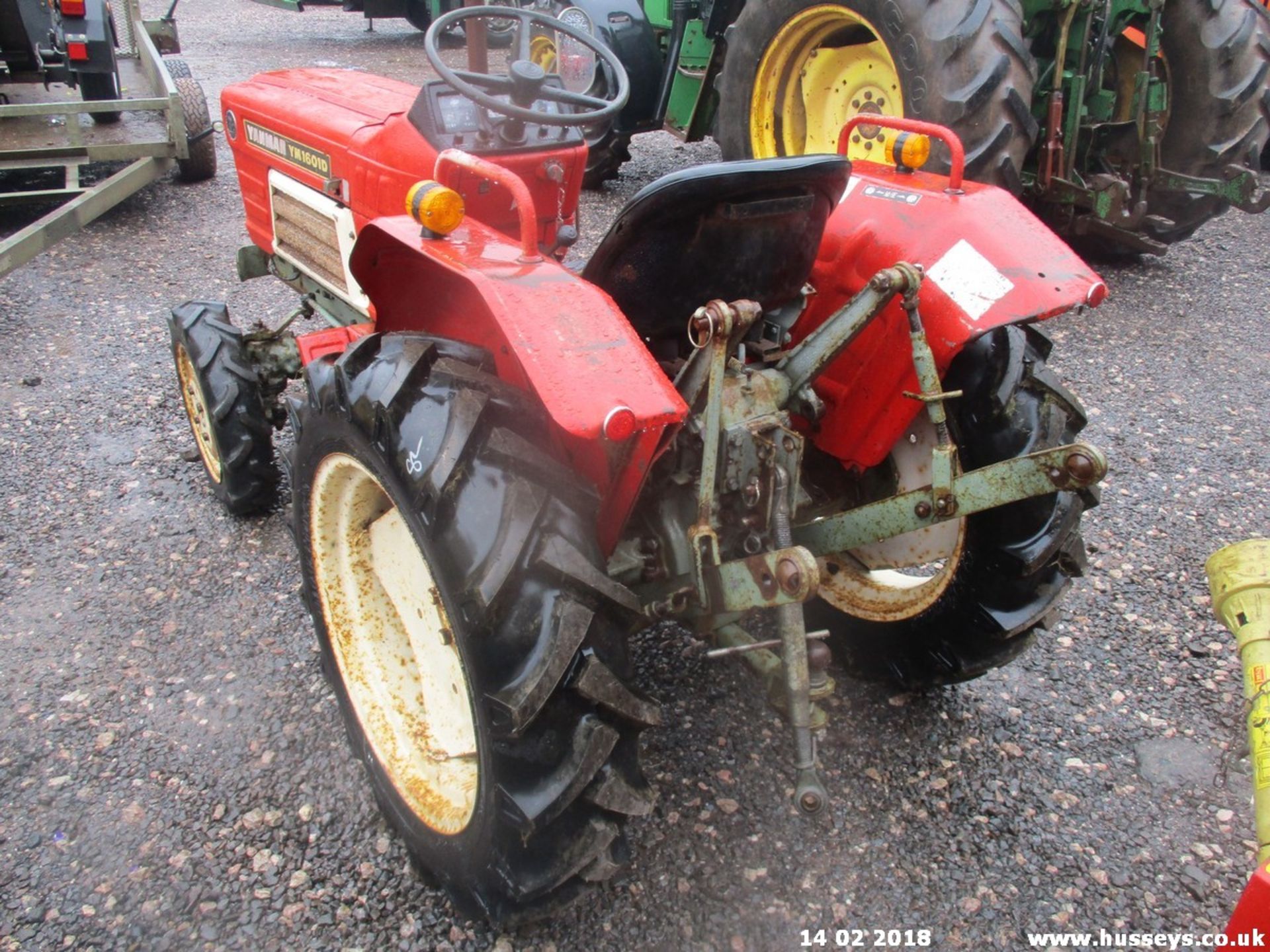 YARMAR 160ID 4WD COMPACT TRACTOR, RUNS,DRIVES (1035 HRS) NEW REAR TYRE - Image 4 of 5