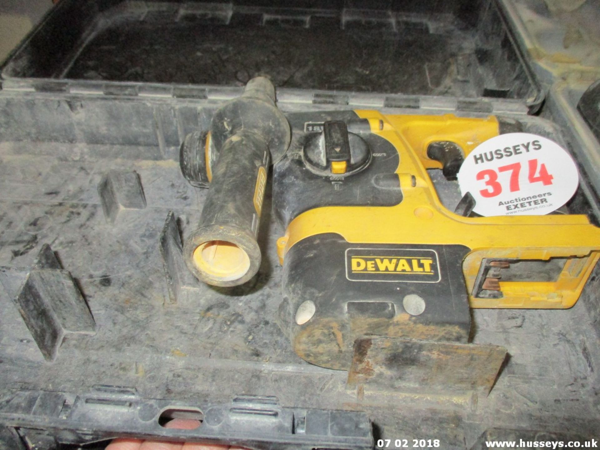 CORDLESS DEWALT DRILL