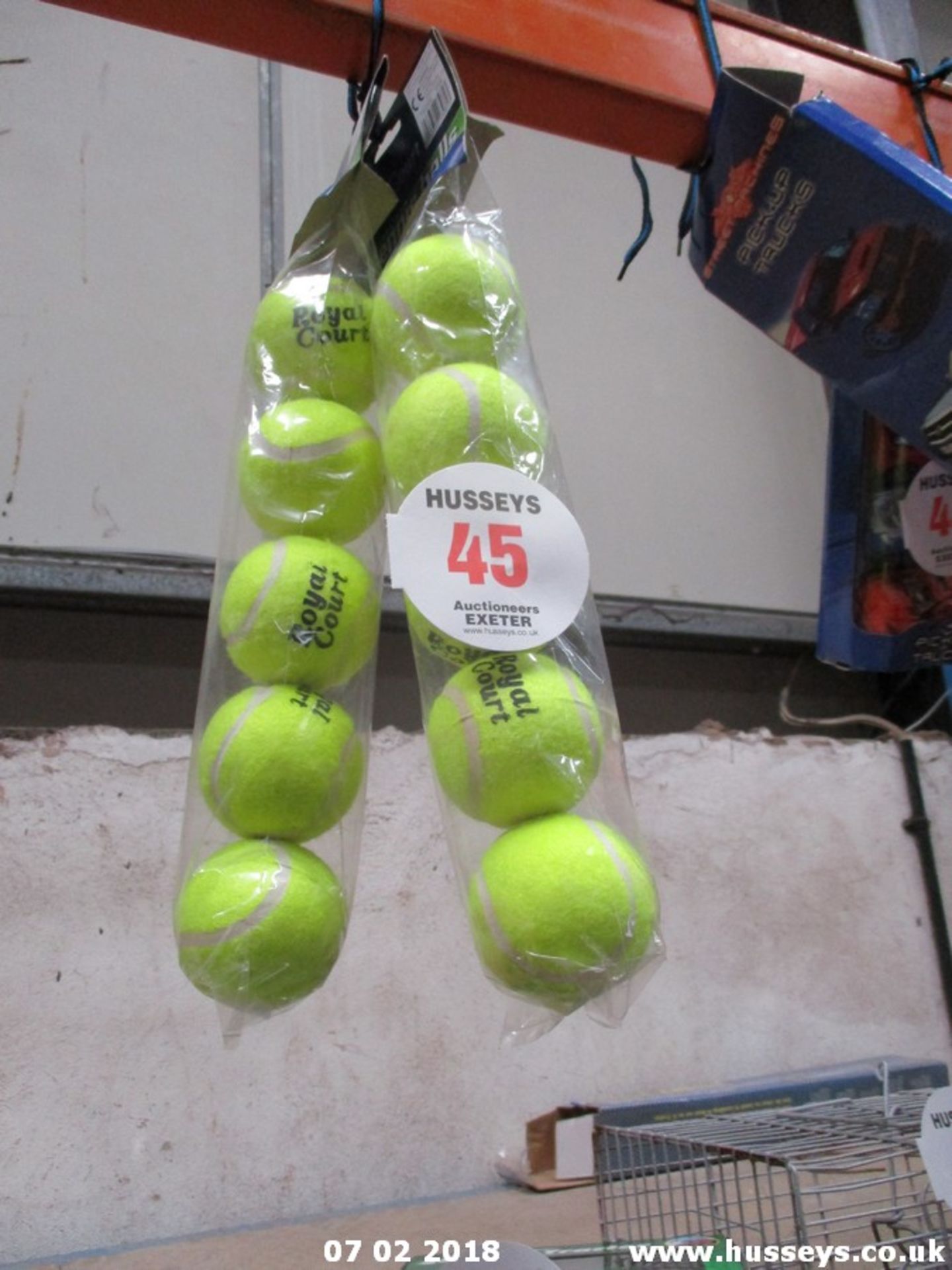 TENNIS BALLS