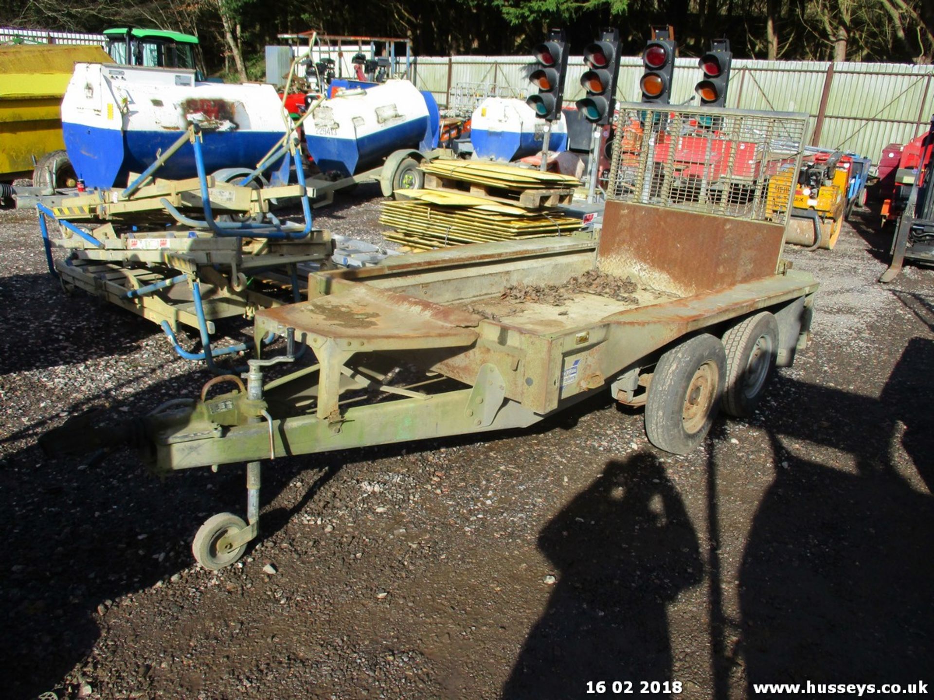 VOLVO EC15C MINIDIGGER 2014 RUNS,DRIVES,DIGS, 1826 HRS, C/W 1 BKT & I/W 8'X4' TWIN AXLE TRAILER - Image 7 of 9