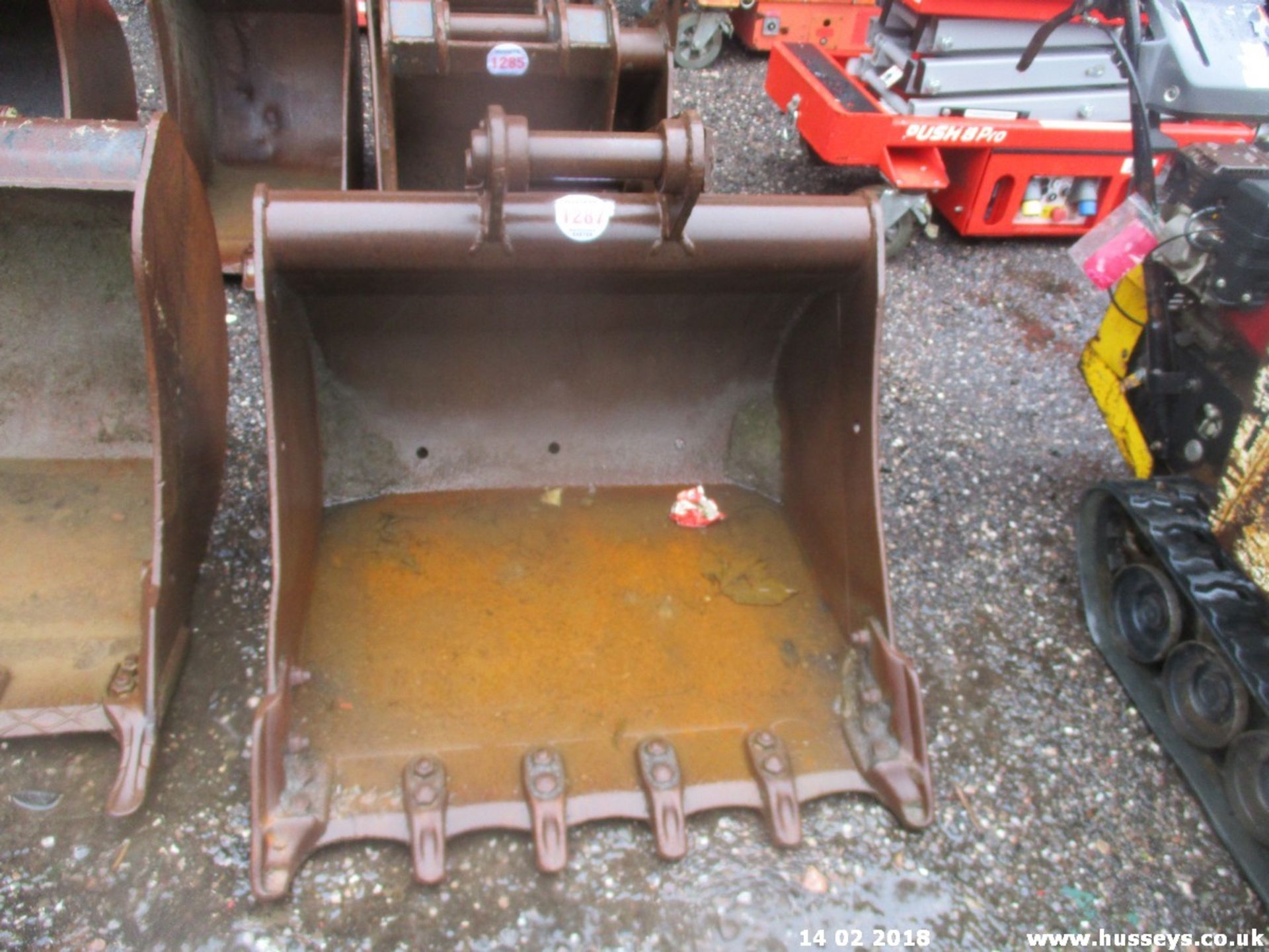 3' EXCAVATOR BUCKET