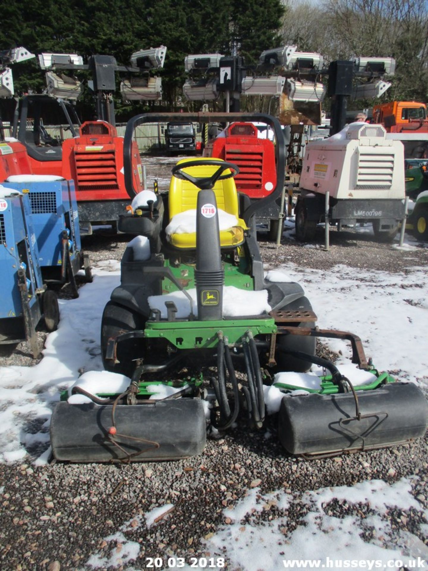 JOHN DEERE 250 TRIPLE DIESEL RIDE ON MOWER KEY, RUNS, DRIVES & CUTS