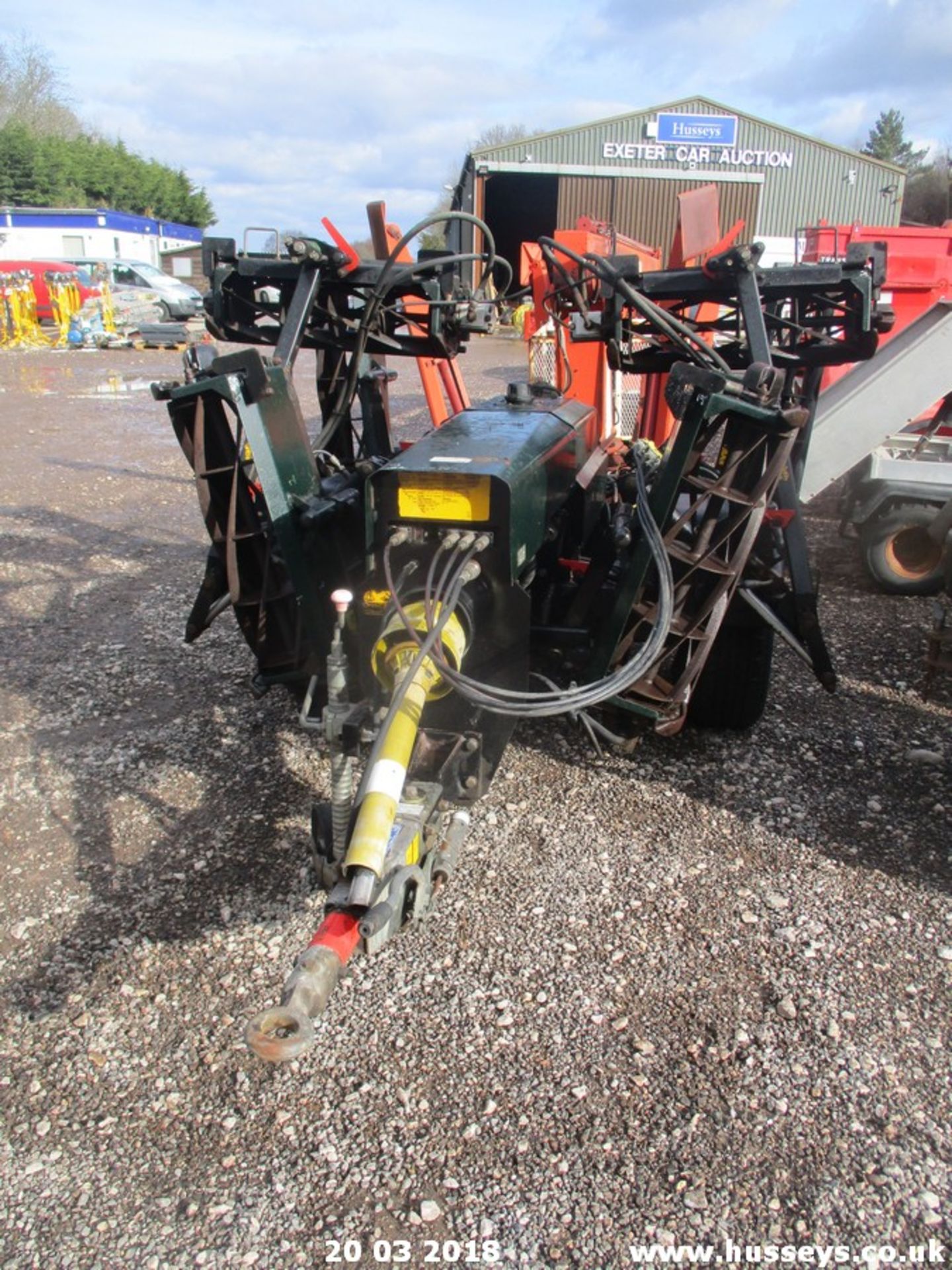 HAYTER TM749 GANG MOWERS 10 FLOATING HEADS FAST TOW AXLE 2004